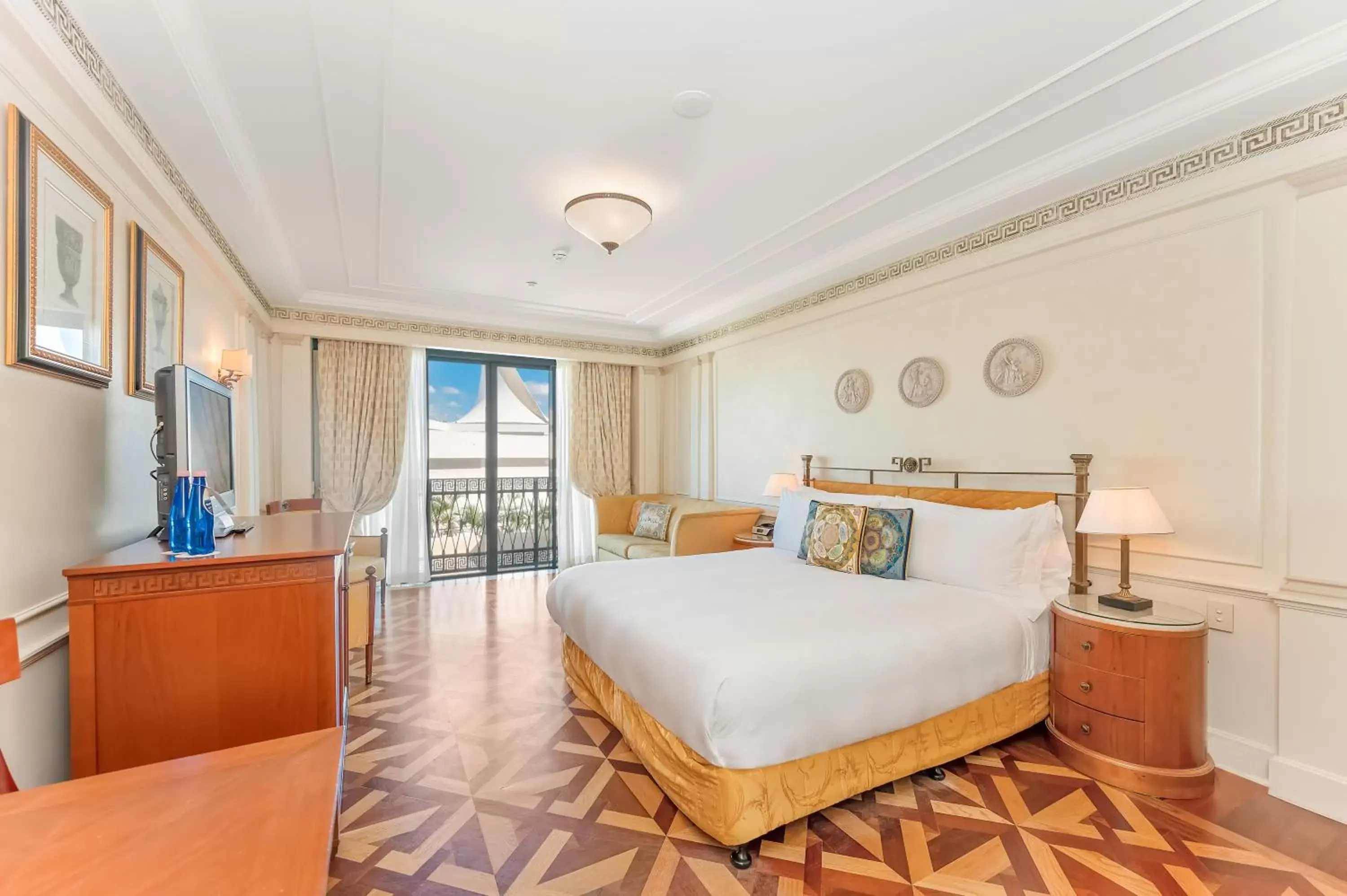 Superior King Room in Imperial Hotel Gold Coast