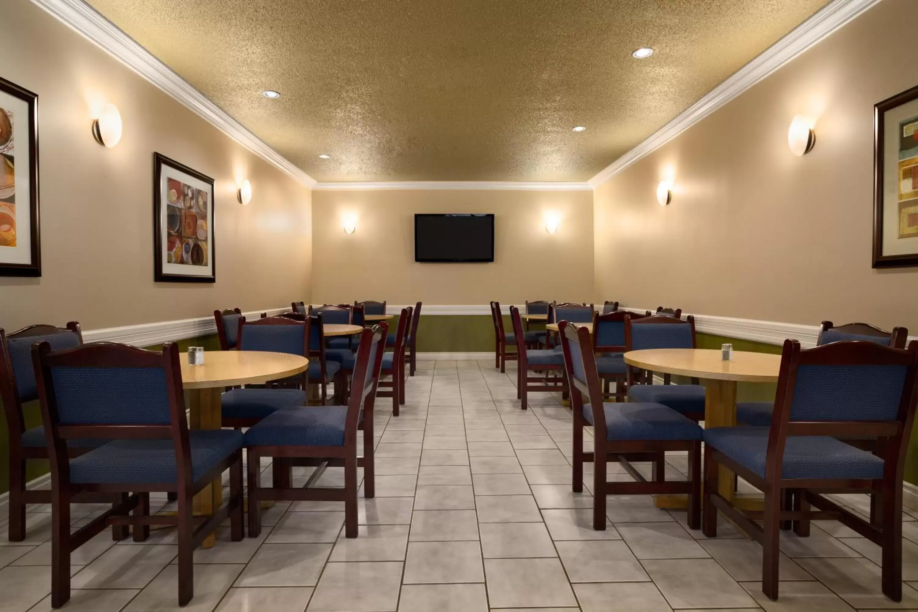 Dining area, Restaurant/Places to Eat in Days Inn by Wyndham High Level