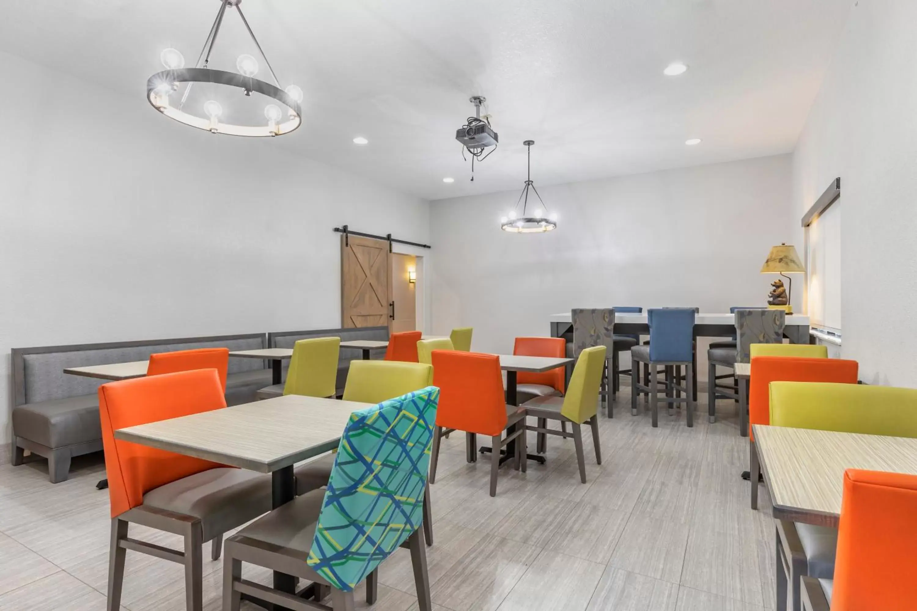 Dining area, Restaurant/Places to Eat in Brookstone Lodge near Biltmore Village, Ascend Hotel Collection