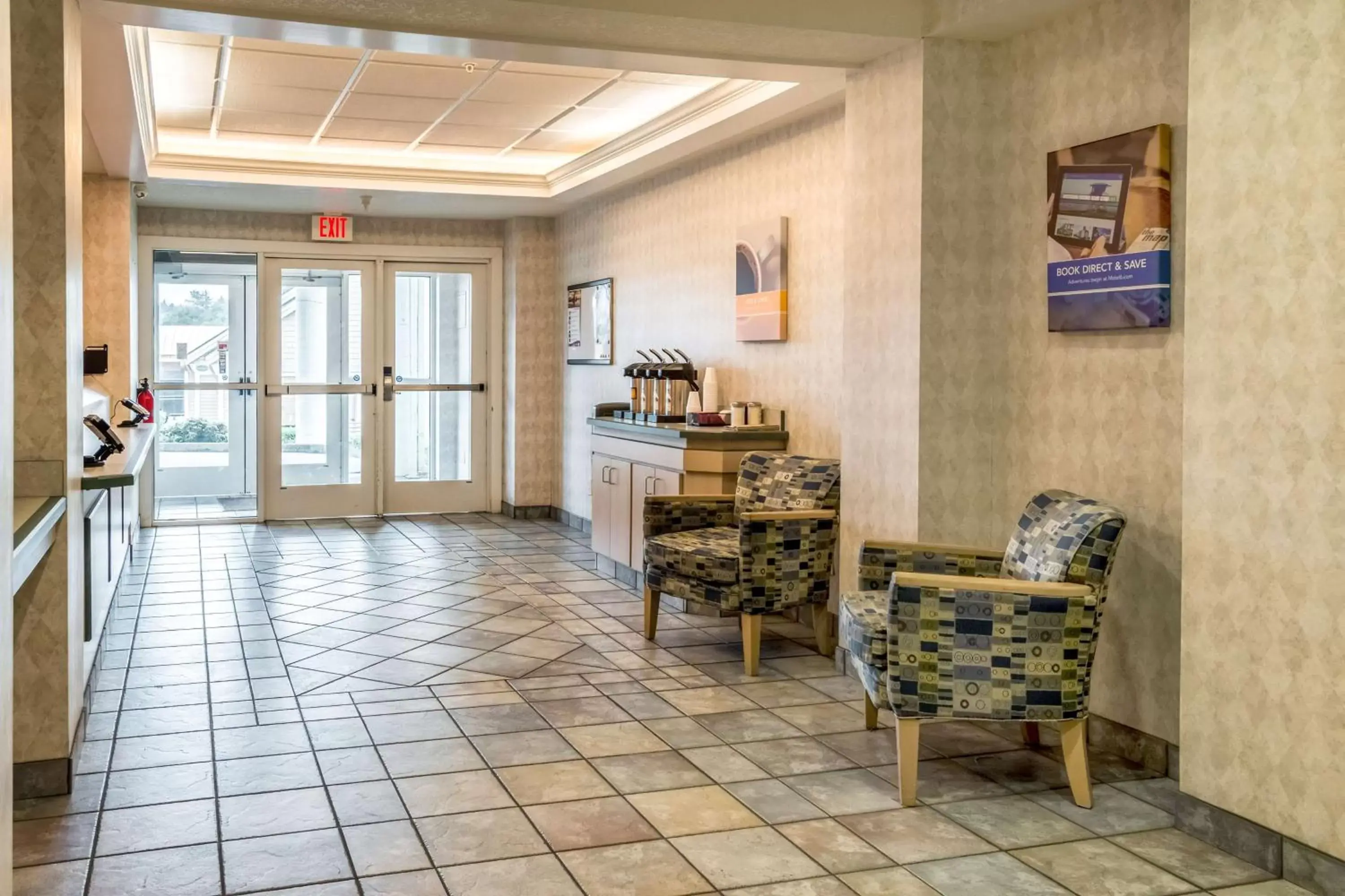 Lobby or reception in Motel 6-Lincoln City, OR Lobby or reception in Motel 6-Lincoln City, OR