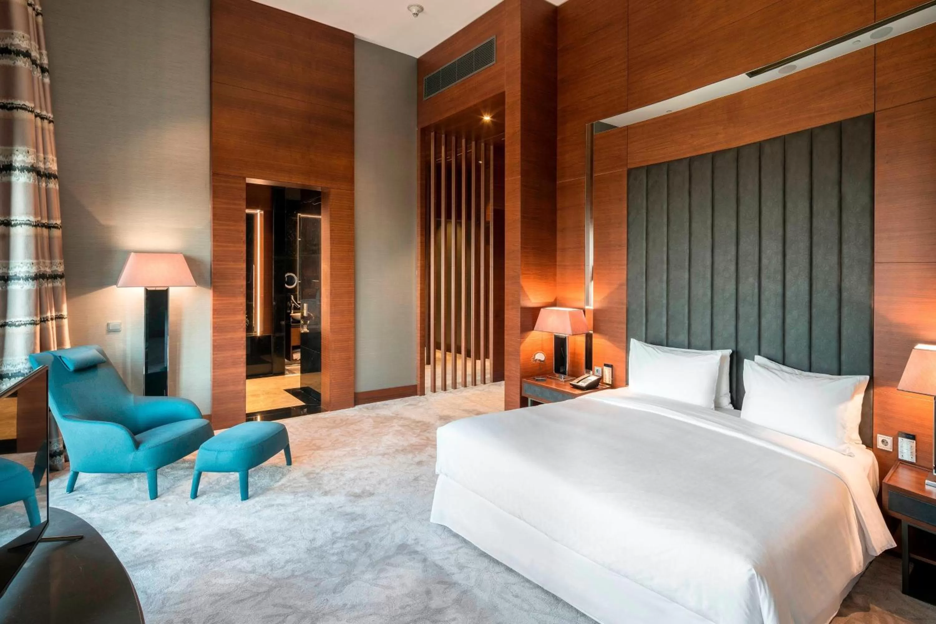 Bedroom, Bed in Sheraton Grand Istanbul Atasehir