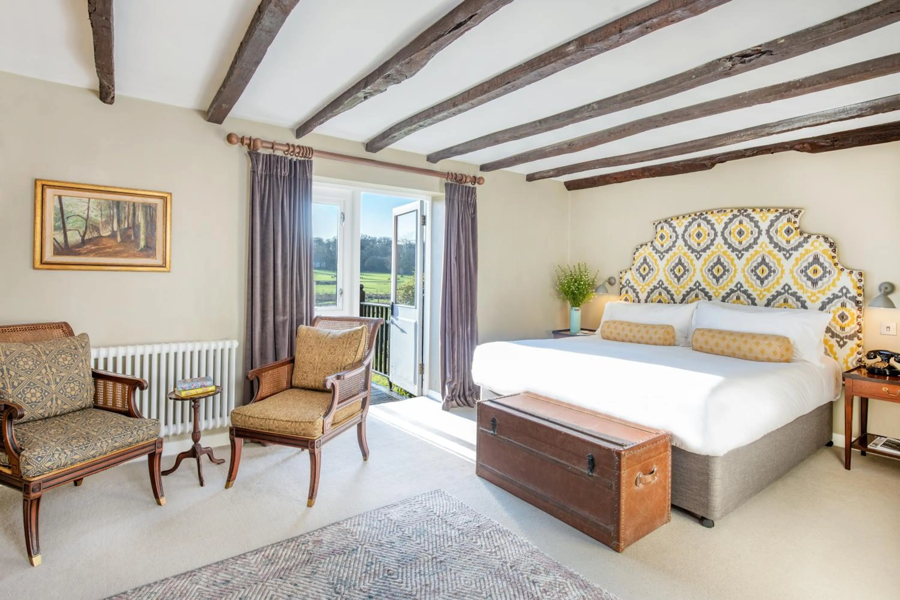 Photo of the whole room, Bed in Burley Manor