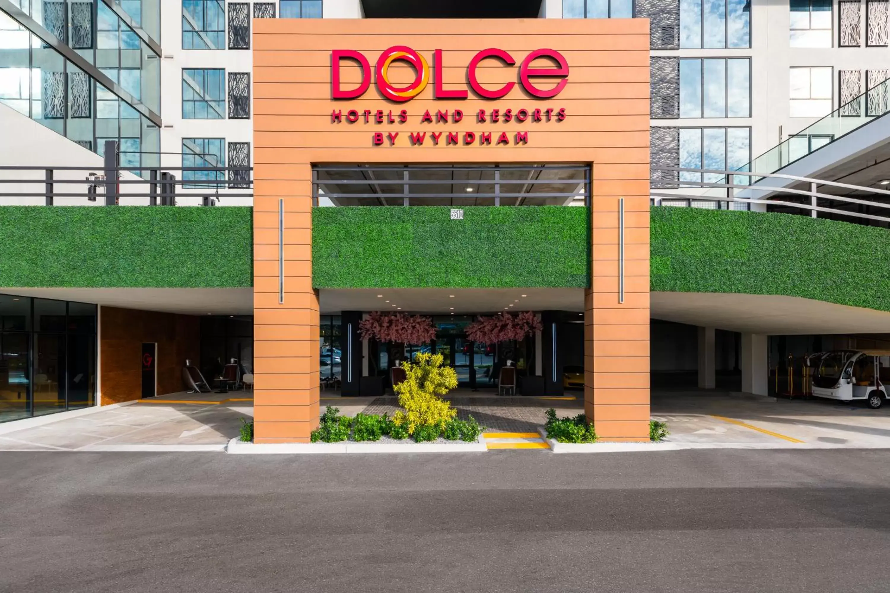 Facade/entrance in Dolce by Wyndham Hollywood