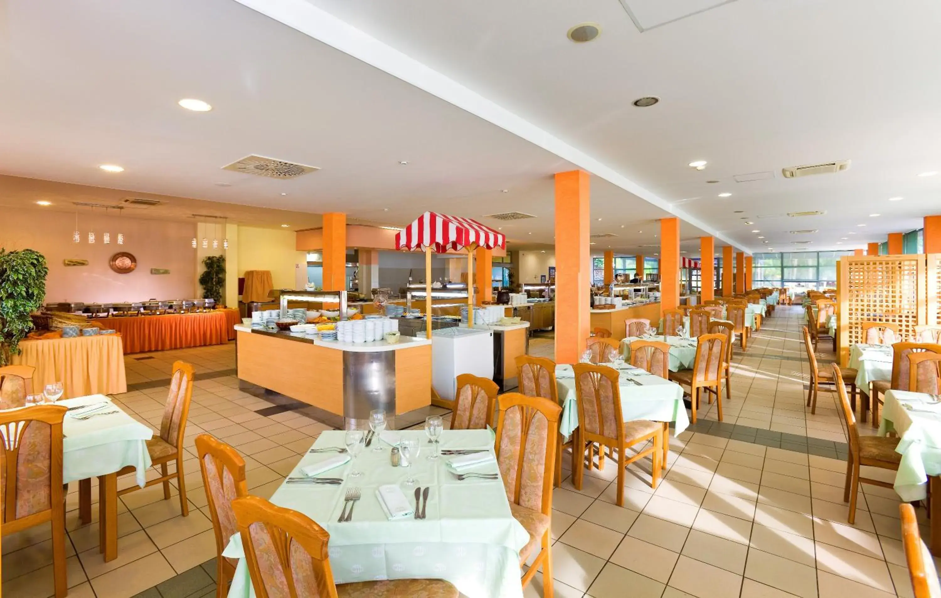 Restaurant/Places to Eat in Apartments Sol Katoro for Plava Laguna