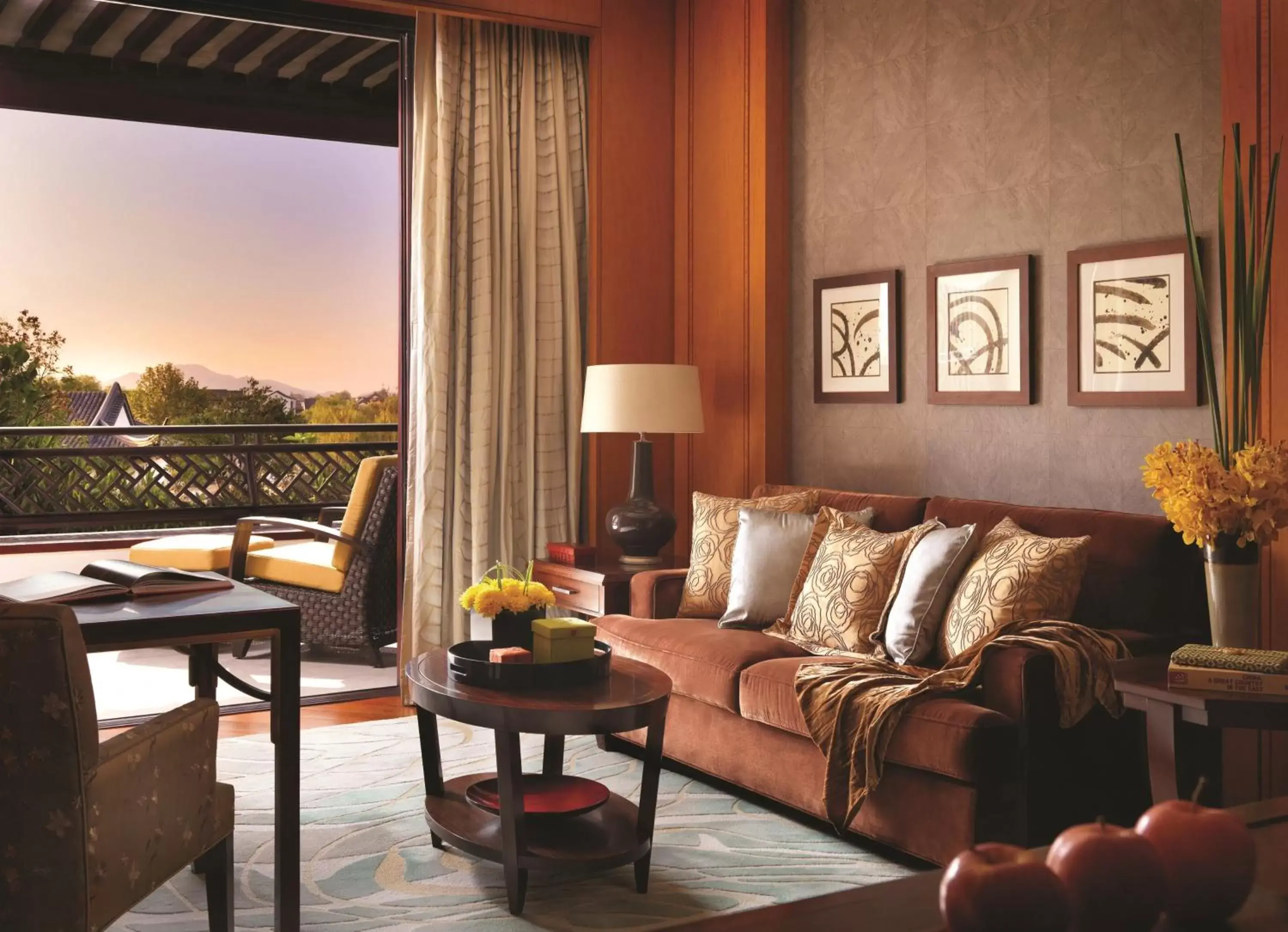Living room in Four Seasons Hotel Hangzhou at West Lake