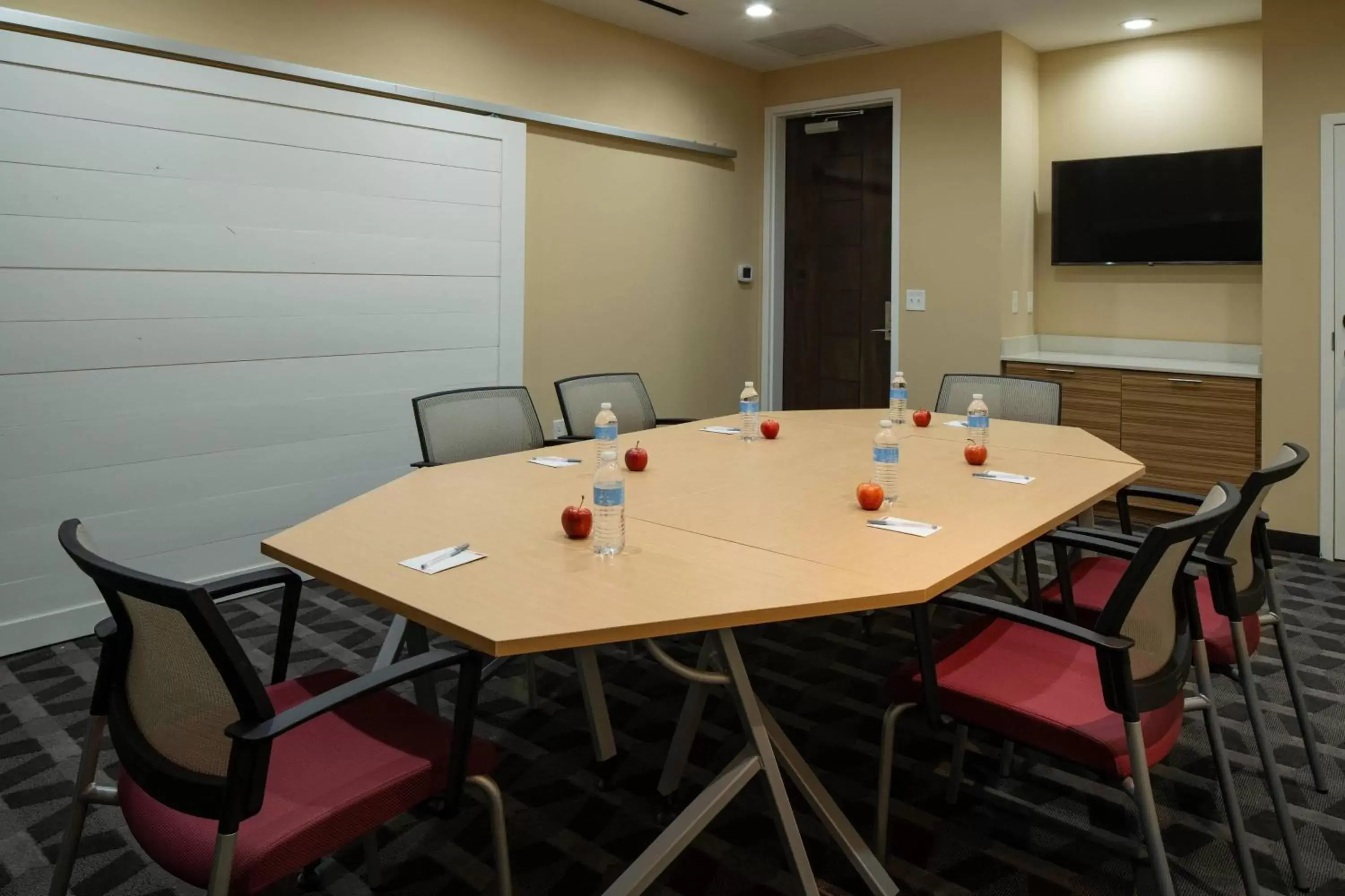 Meeting/conference room in TownePlace by Marriott Suites Clarksville