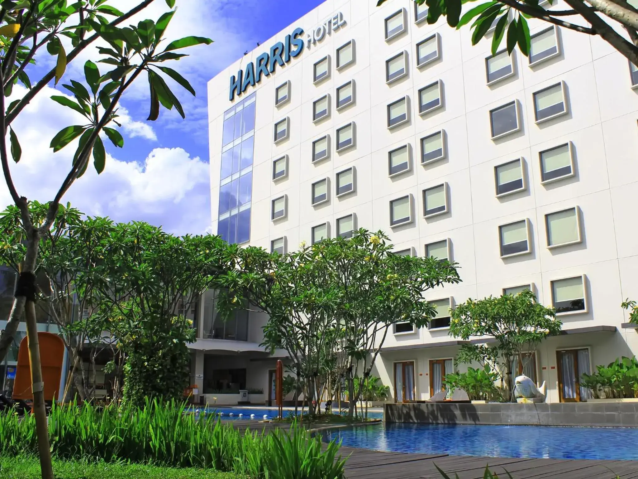 Swimming pool, Property Building in Harris Hotel Sentul City Bogor