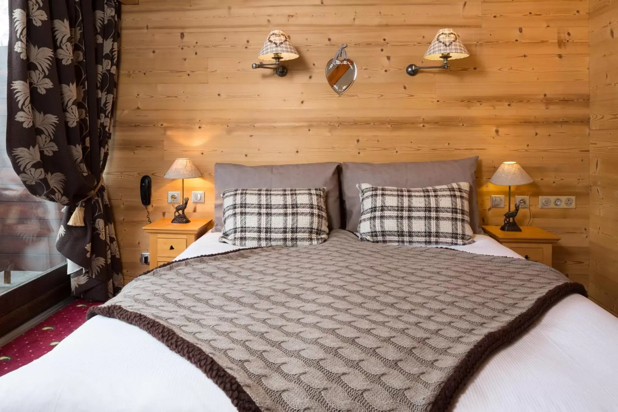 Bed in Les Grands Montets Hotel & Spa