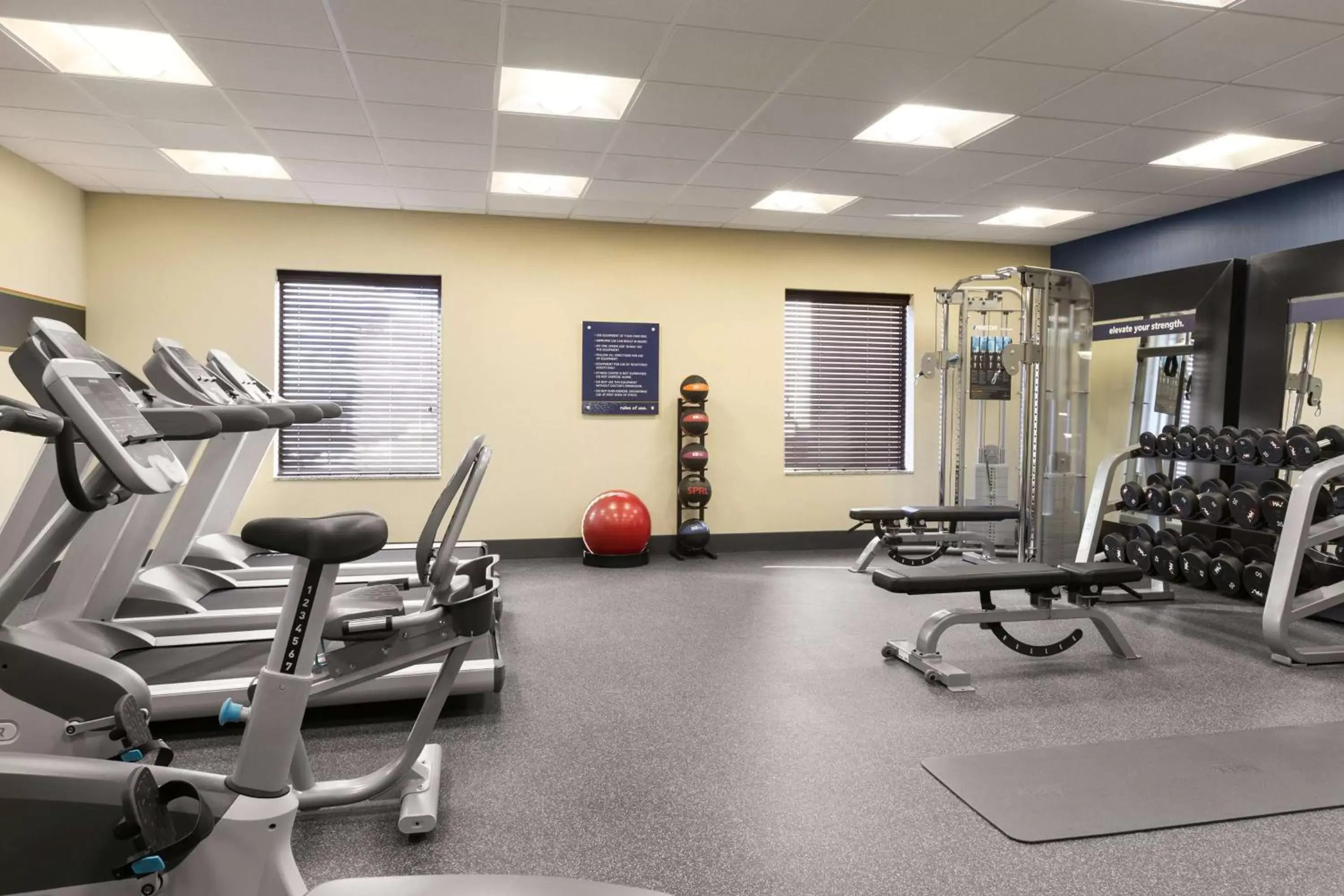 Fitness centre/facilities, Fitness Center/Facilities in Hampton Inn Fairmont