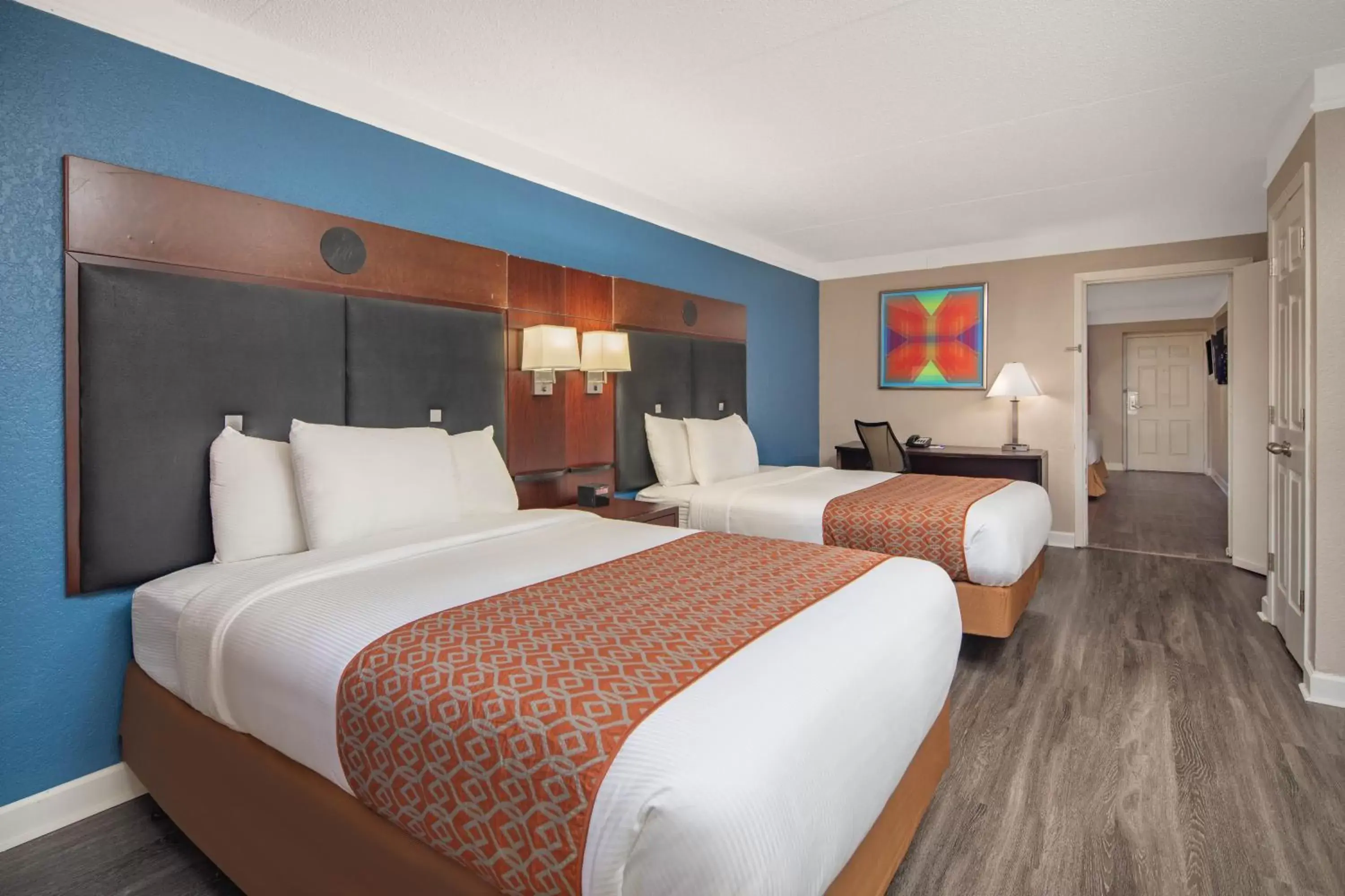 Photo of the whole room, Bed in Baymont by Wyndham Marietta/Atlanta North