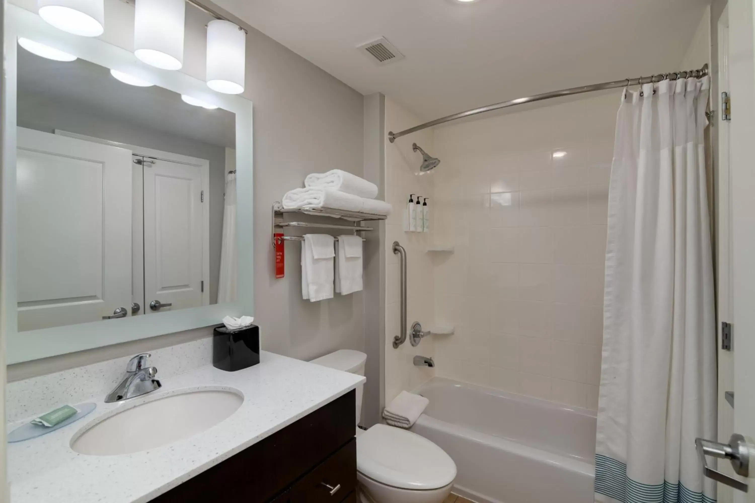 Bedroom, Bathroom in TownePlace Suites by Marriott Dallas McKinney