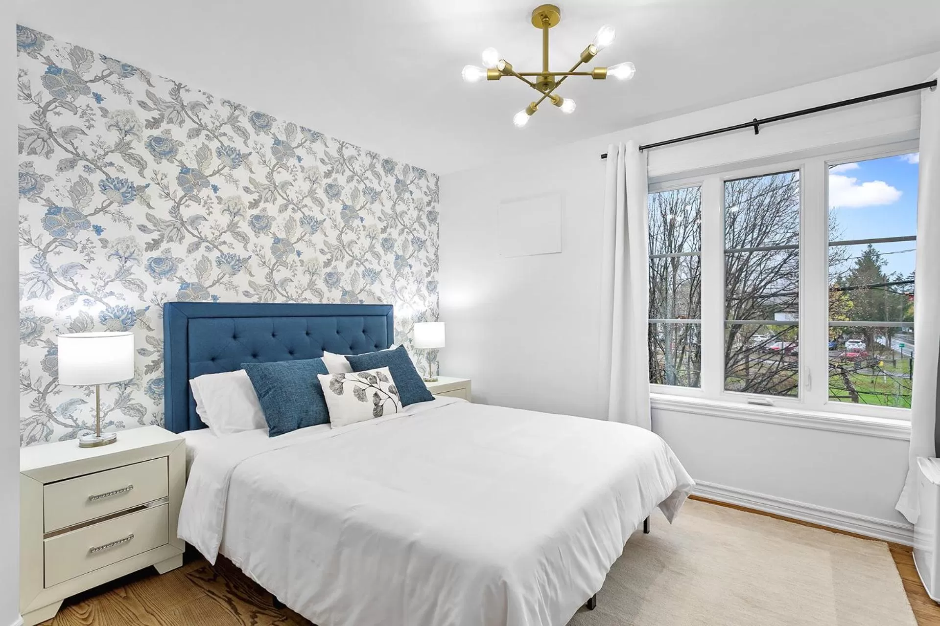 Coffee/tea facilities, Bed in Le 900 Tremblant Inn Café and Bistro