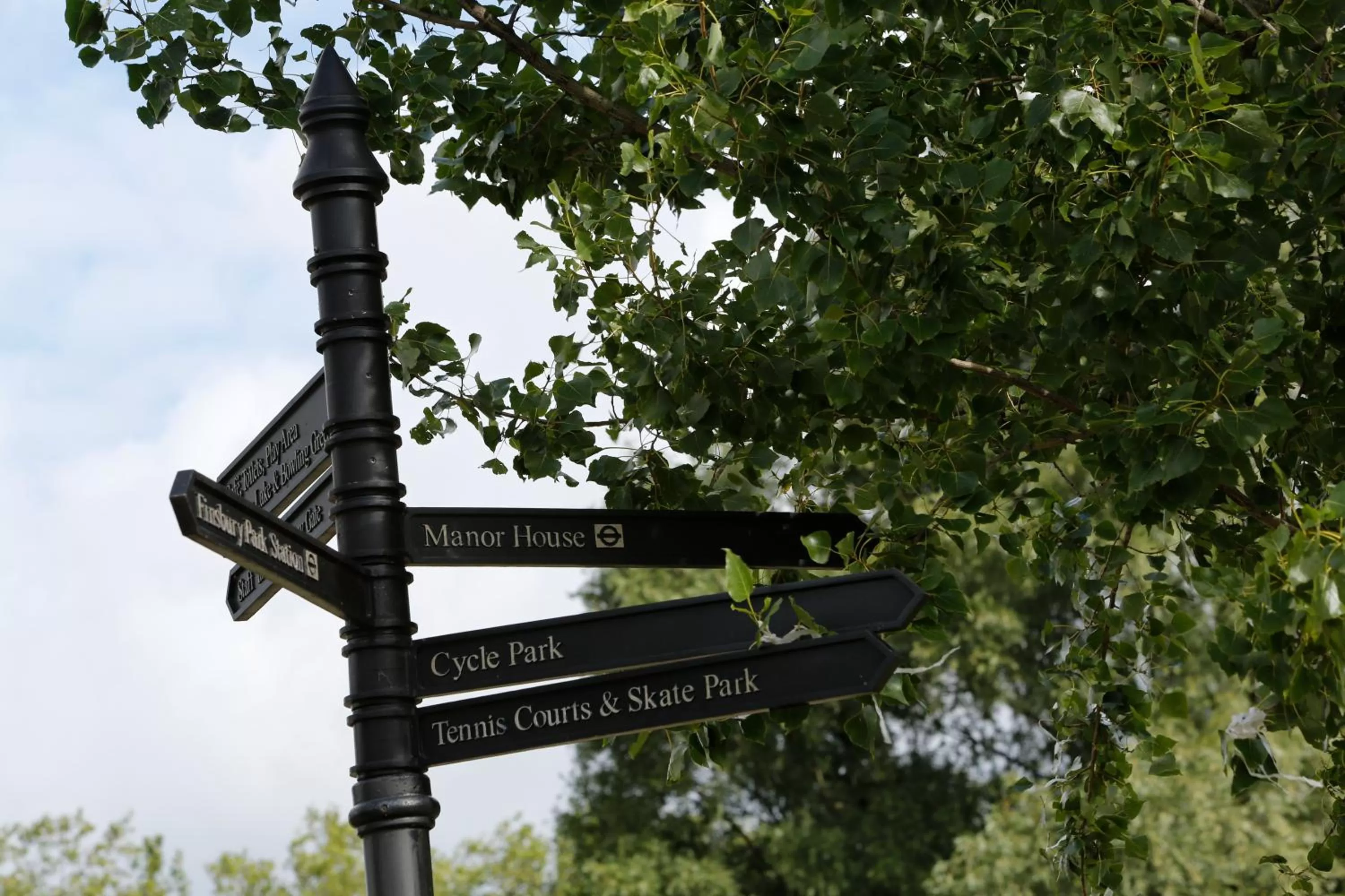 Logo/Certificate/Sign in Best Western London Highbury