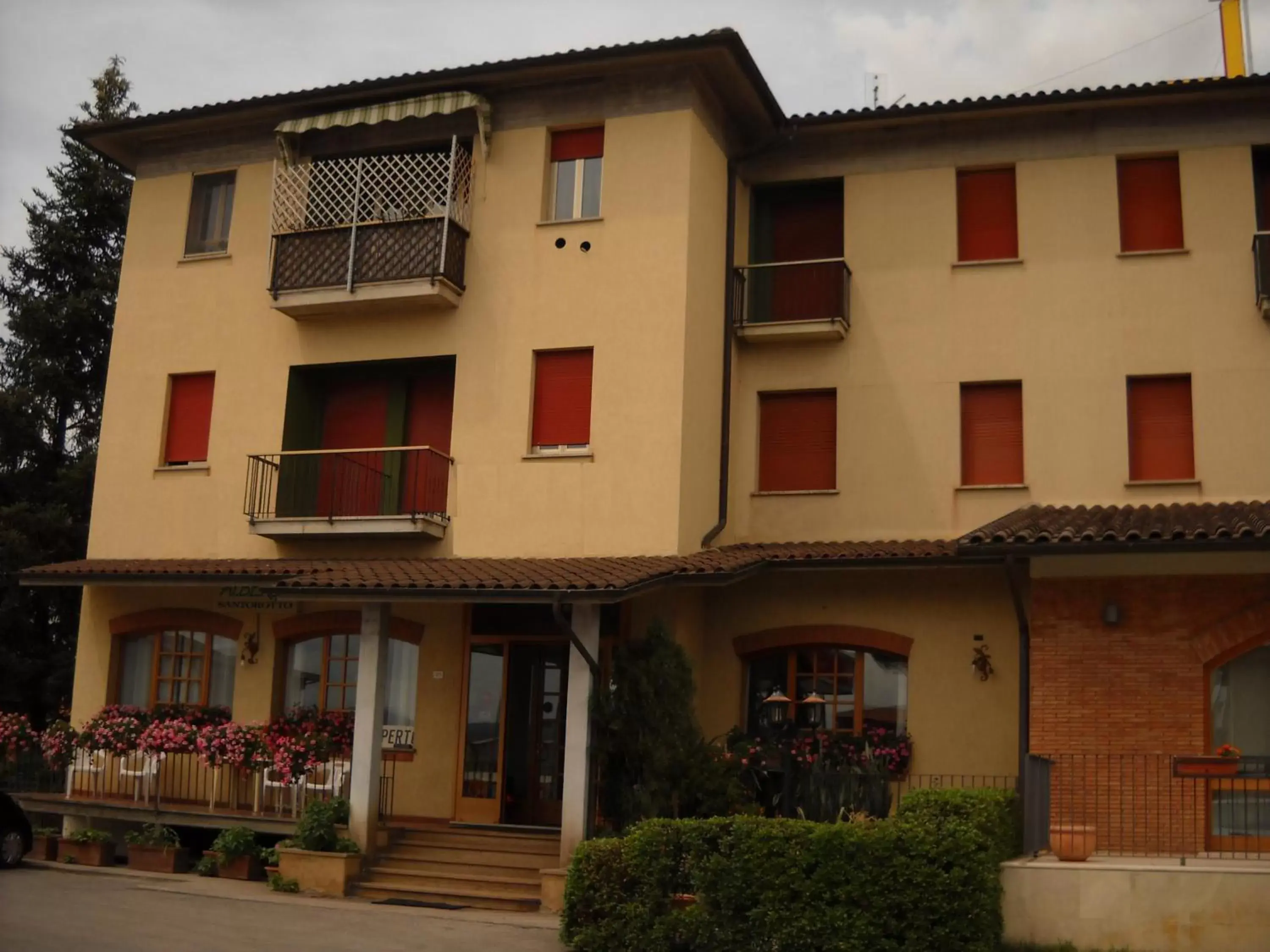 Property Building in Hotel Santorotto