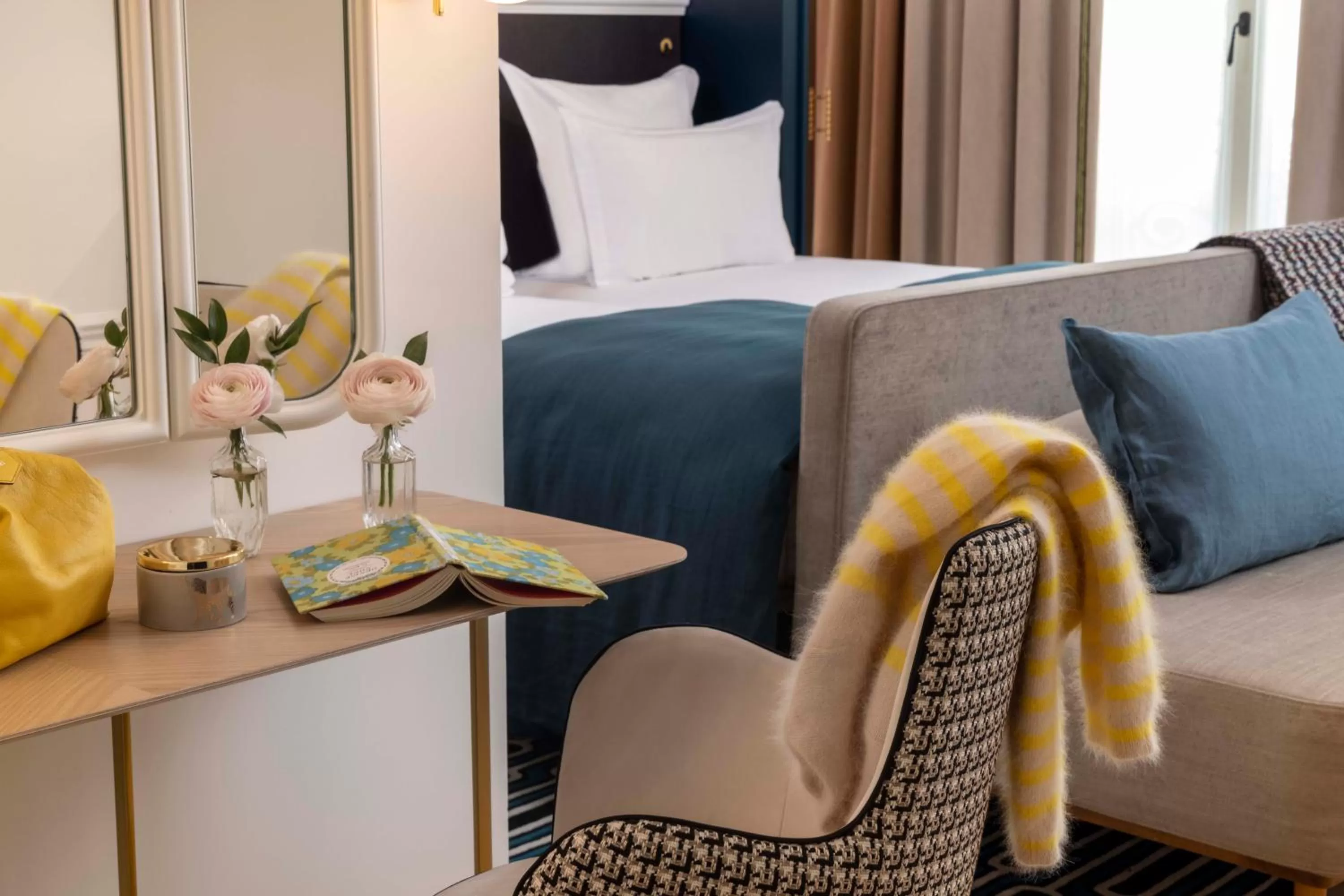 Bed in Hotel Louvre Montana