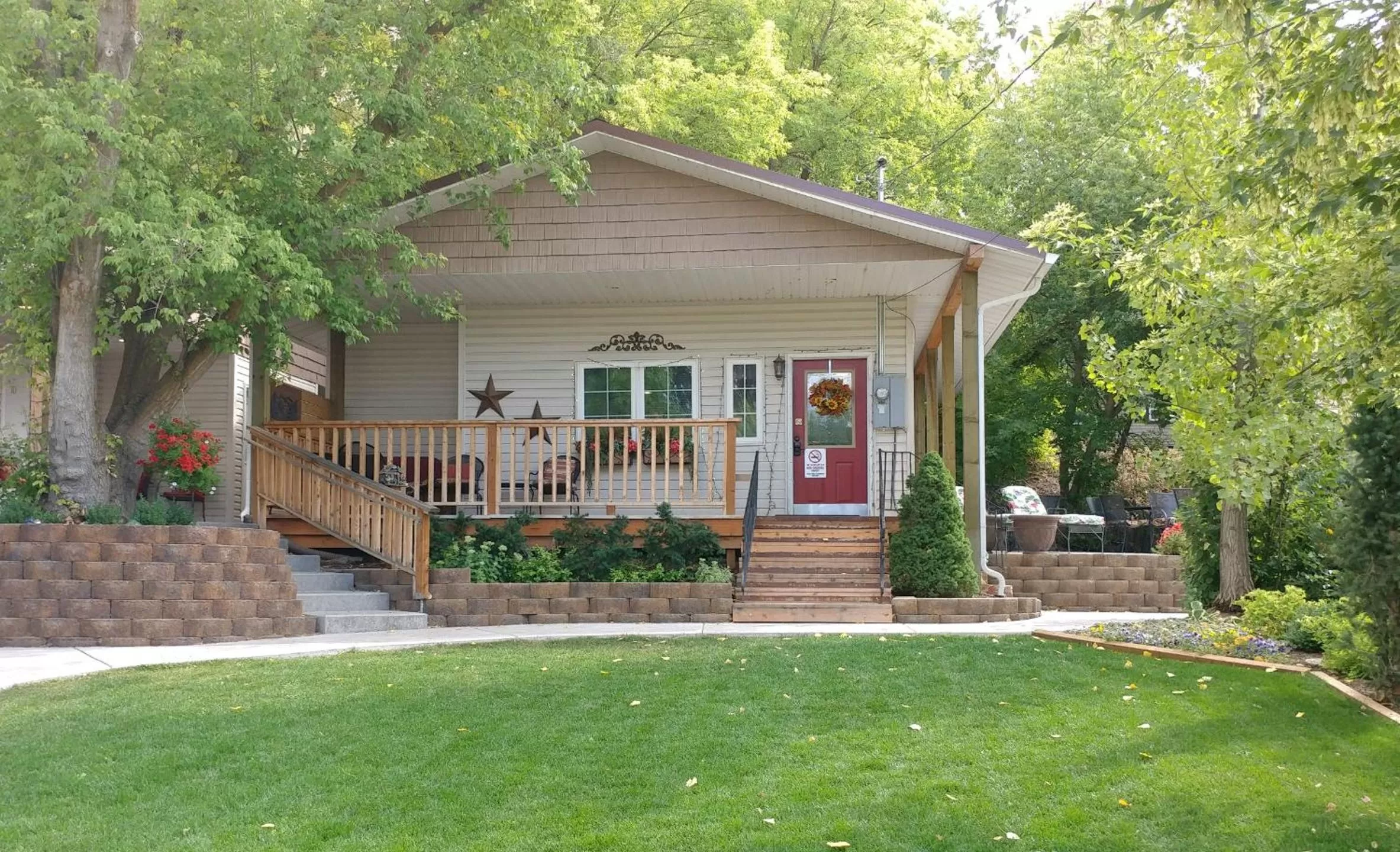 Property Building in Alpaca Inn