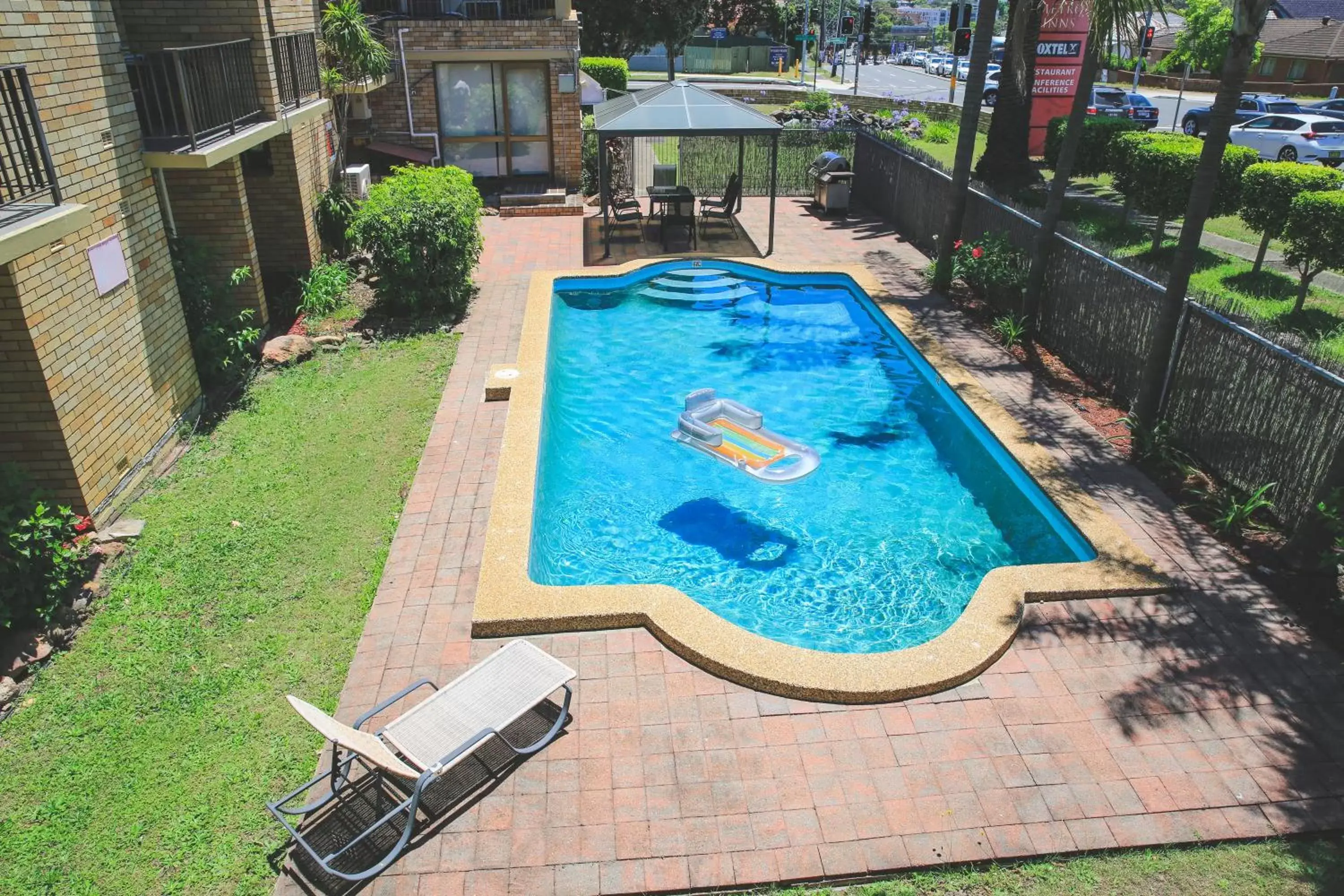 Swimming pool, Pool View in Ryde Inn