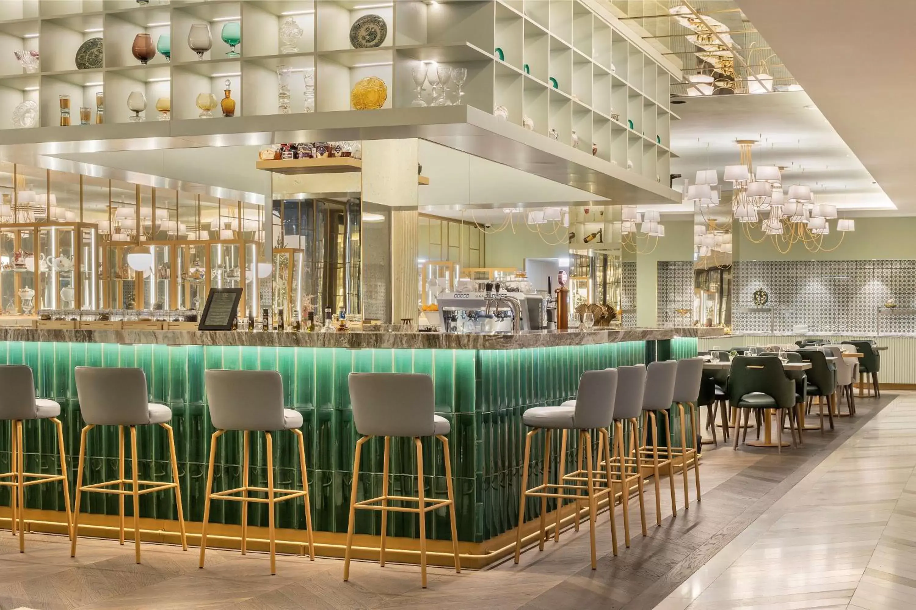 Lounge or bar, Lounge/Bar in The Emerald House Lisbon - Curio Collection By Hilton