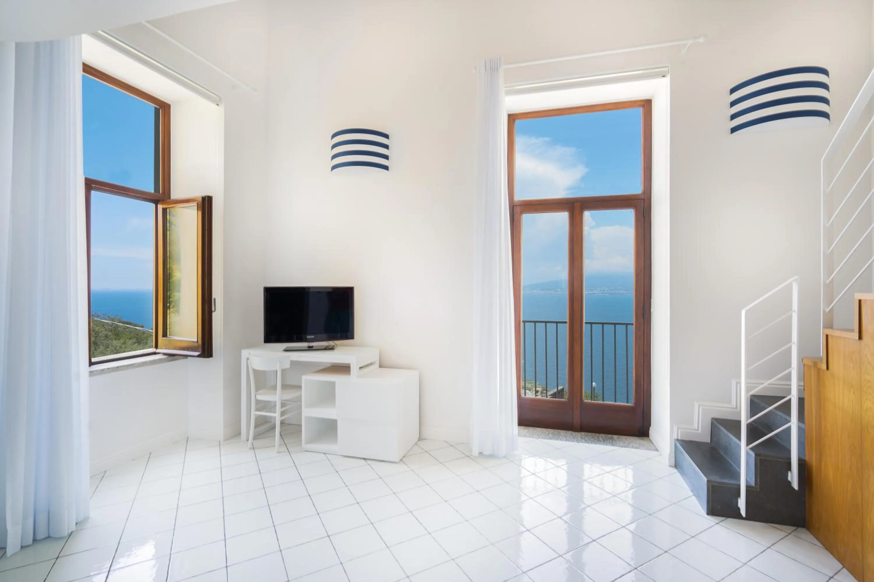 Photo of the whole room in Hotel Torre Barbara