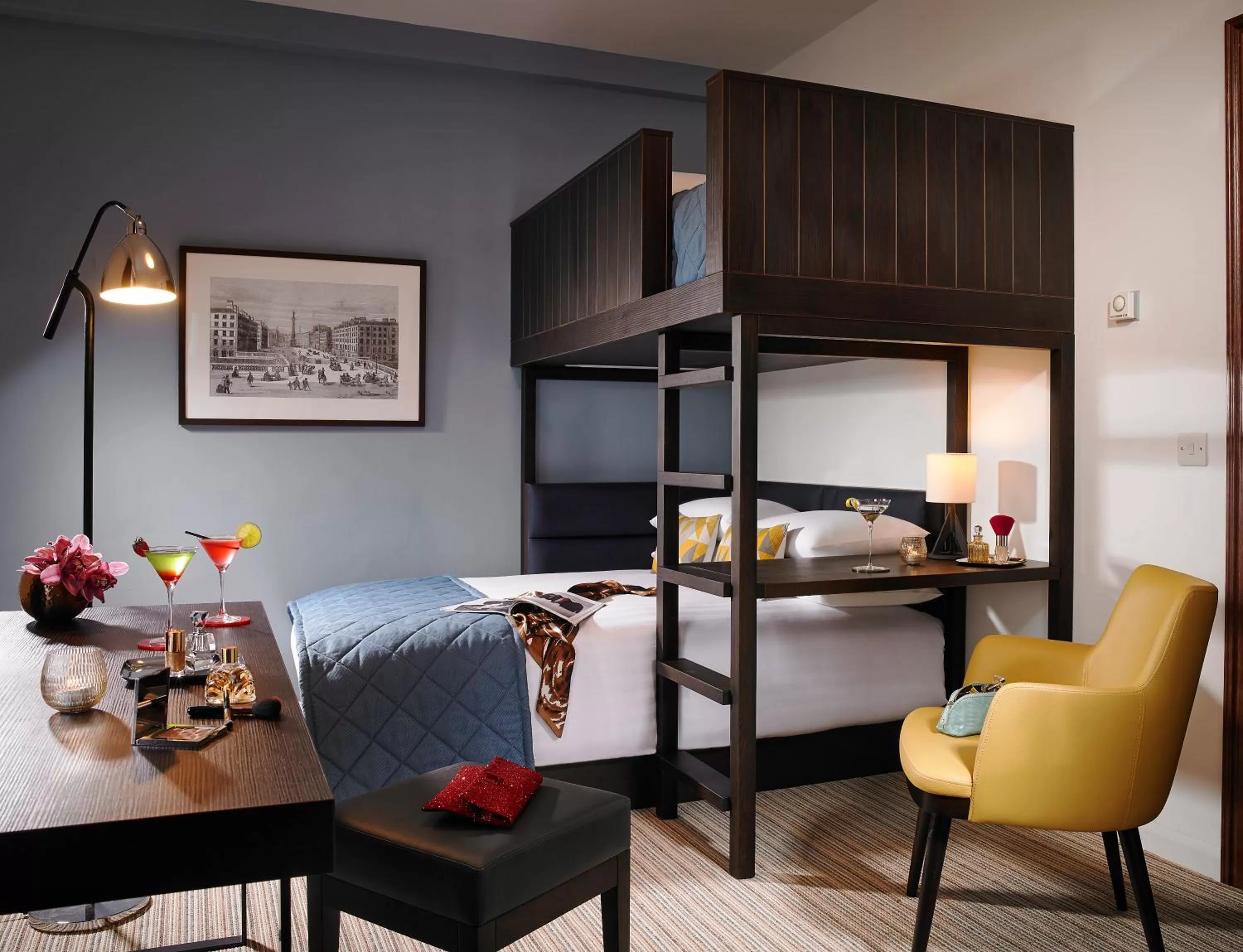 Photo of the whole room, Bed in Temple Bar Hotel