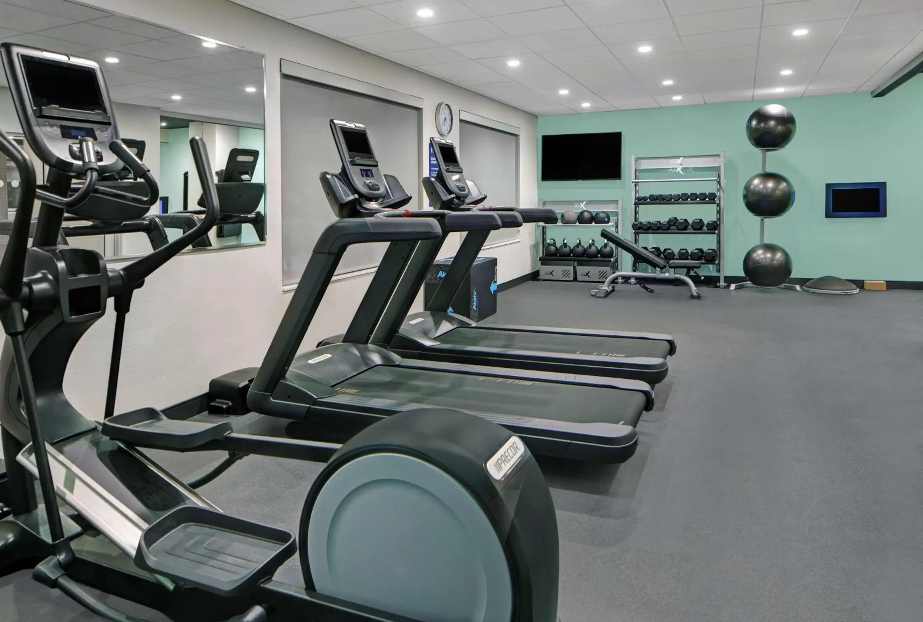 Fitness centre/facilities, Fitness Center/Facilities in Tru By Hilton Austin Airport, Tx