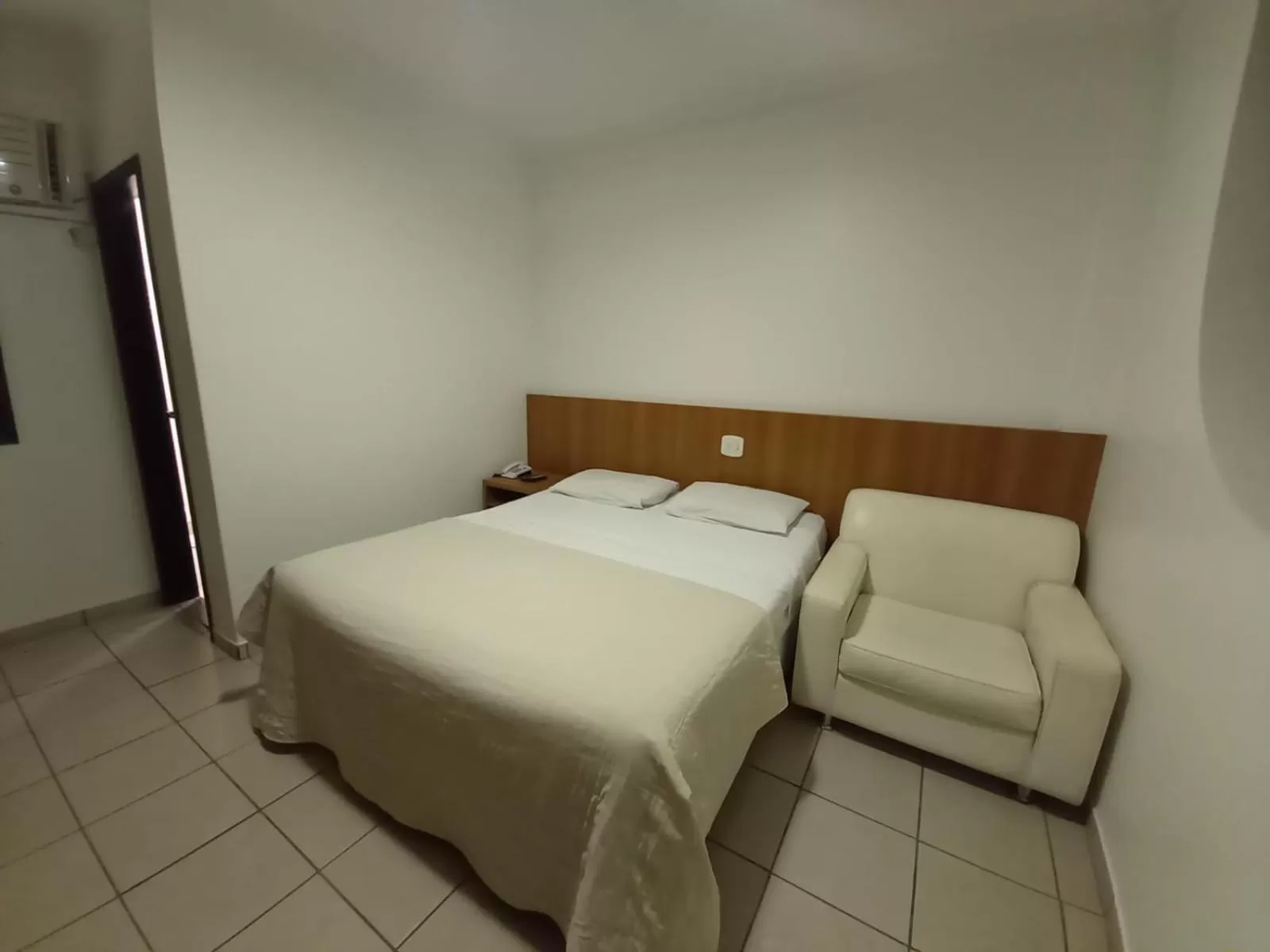 Bed in Hotel Flat Alameda