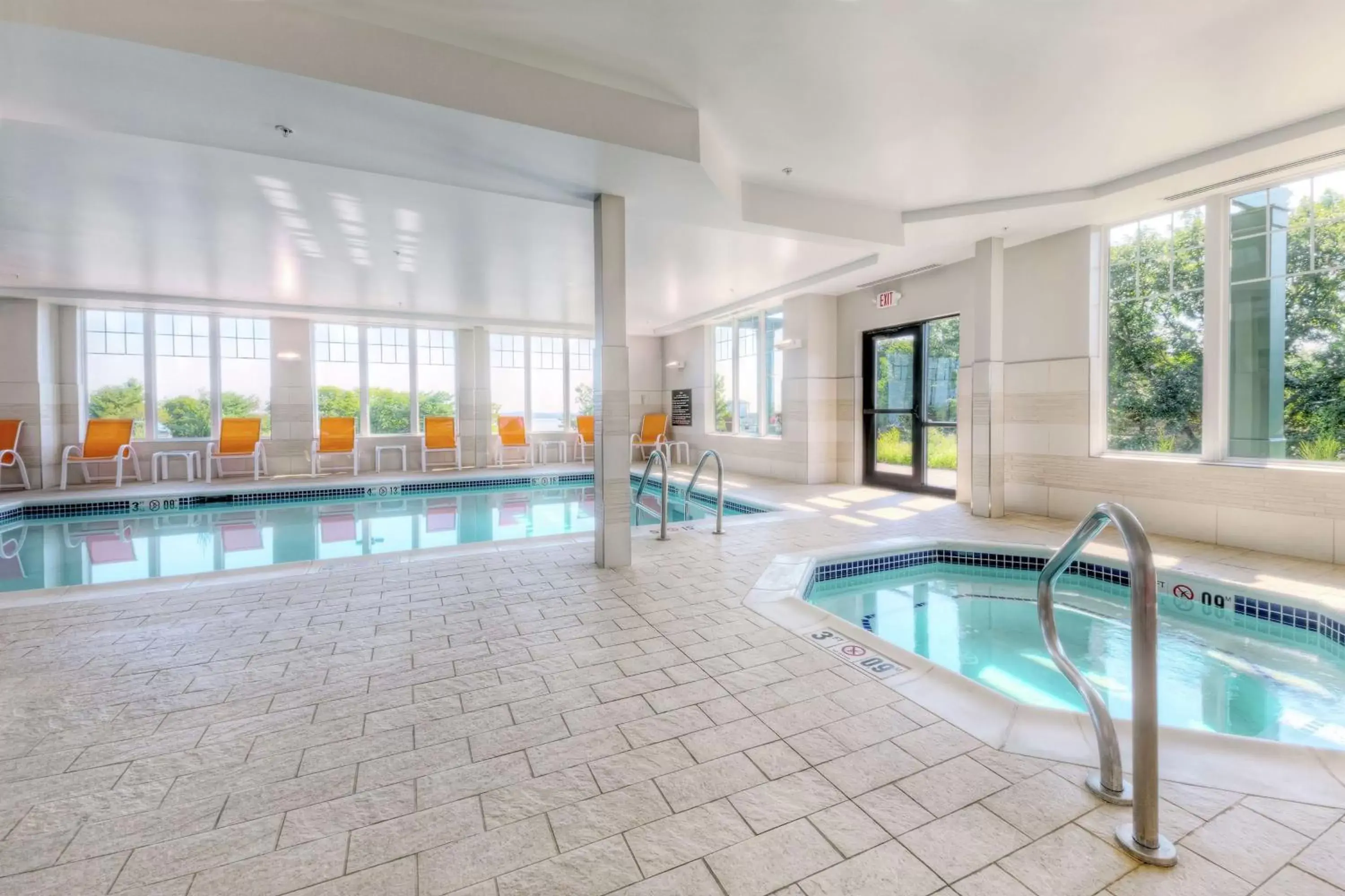 Pool view, Swimming Pool in Hampton Inn By Hilton Bar Harbor