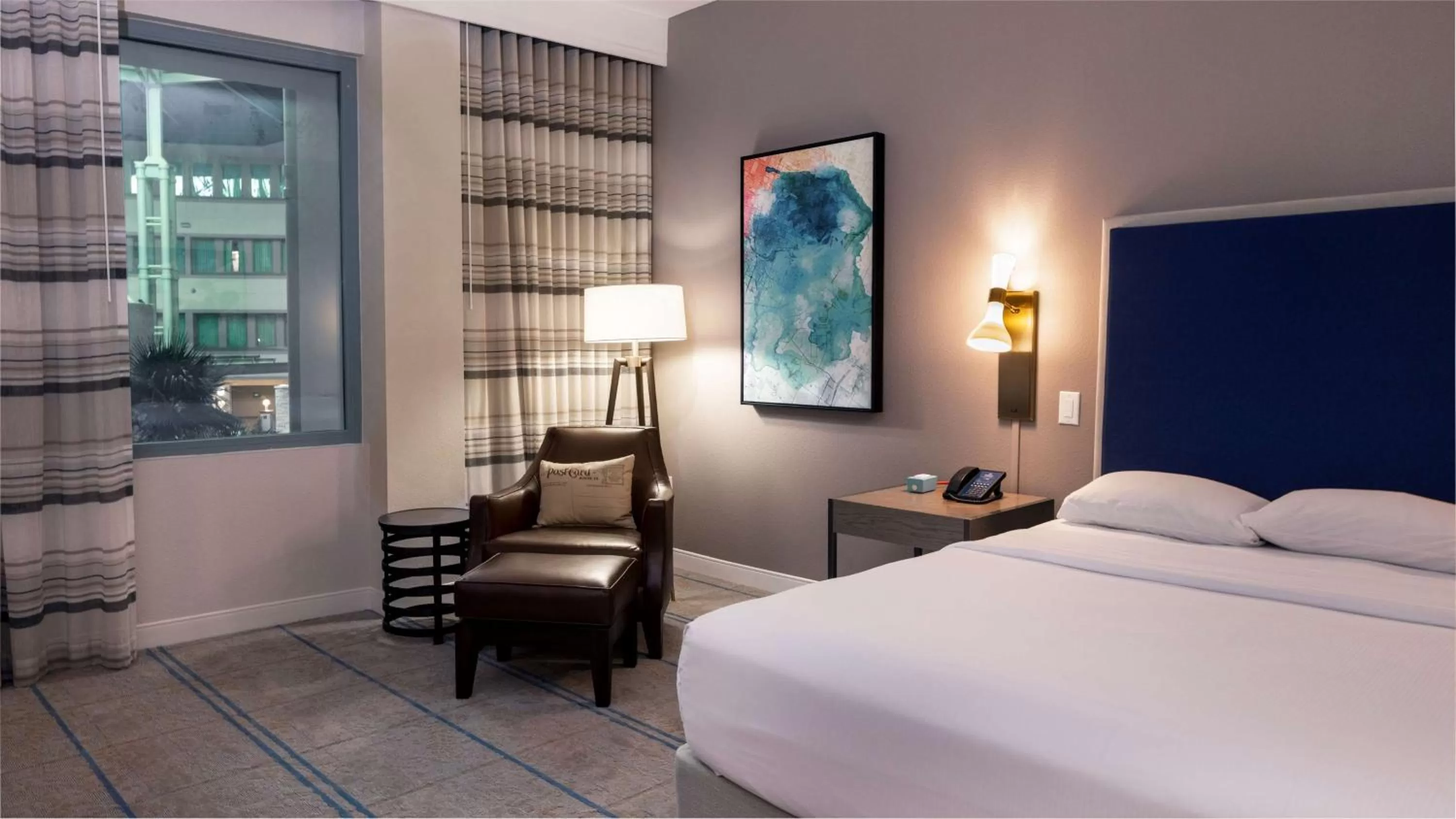  King Room - Hearing Accessible in Hilton Austin Airport
