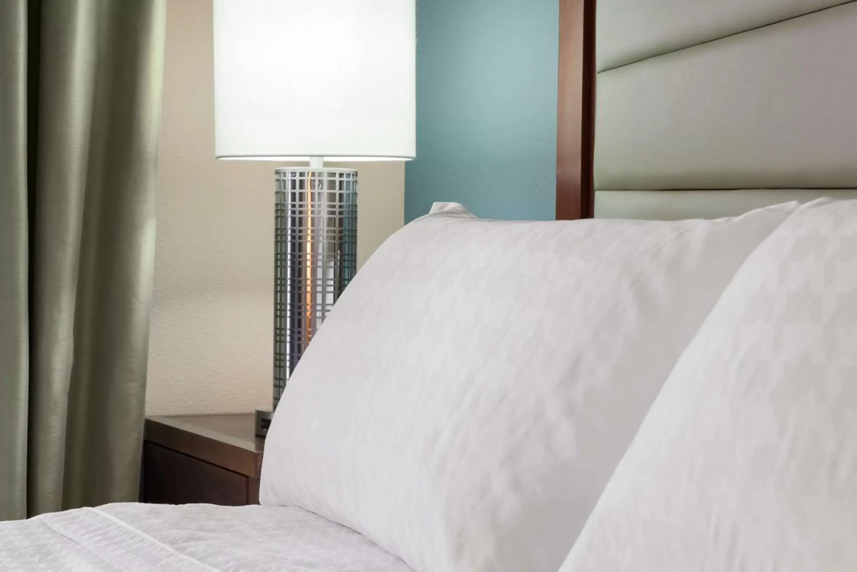 Bed in Homewood Suites by Hilton Charleston - Mount Pleasant