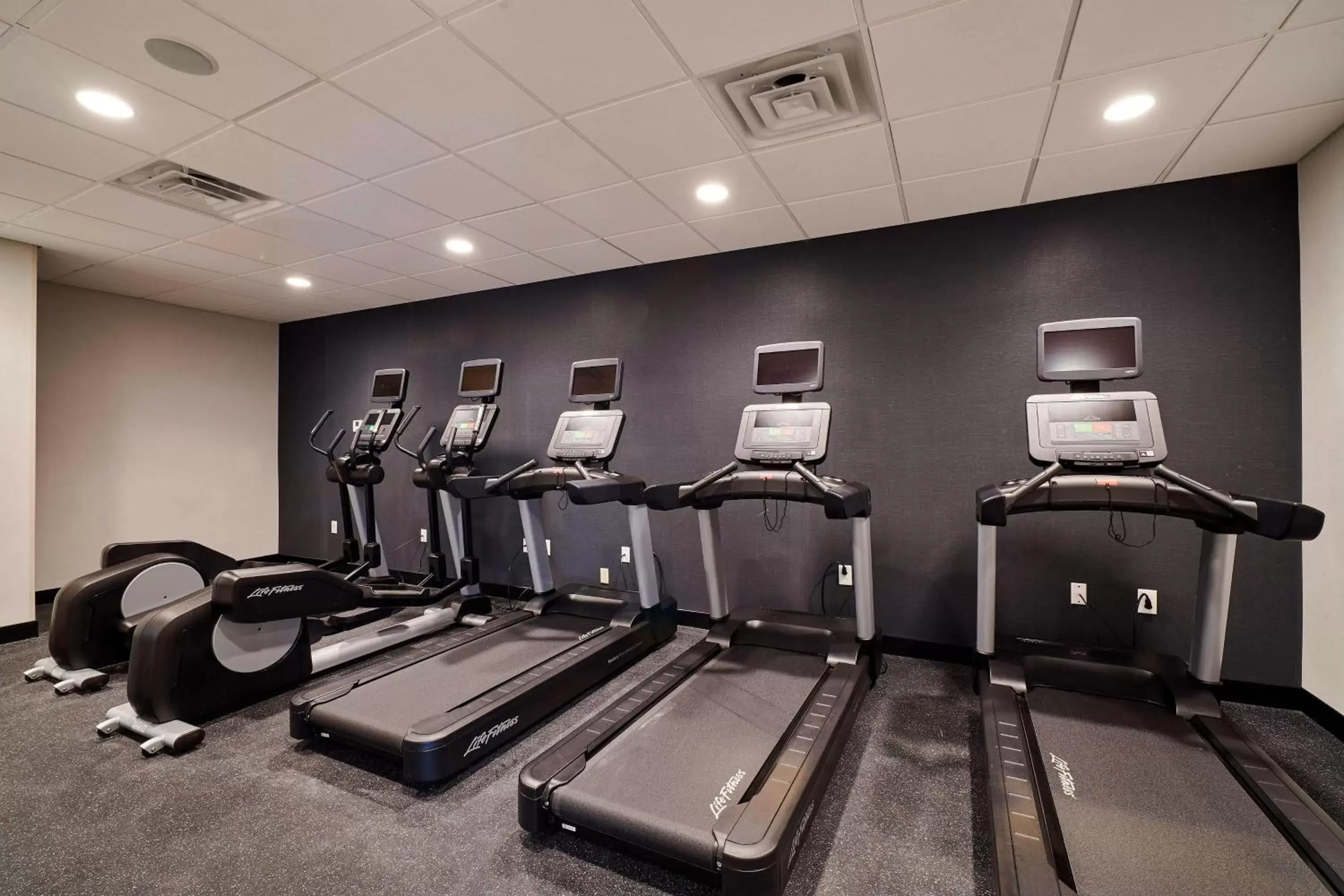 Fitness centre/facilities, Fitness Center/Facilities in Four Points by Sheraton Cleveland-Eastlake