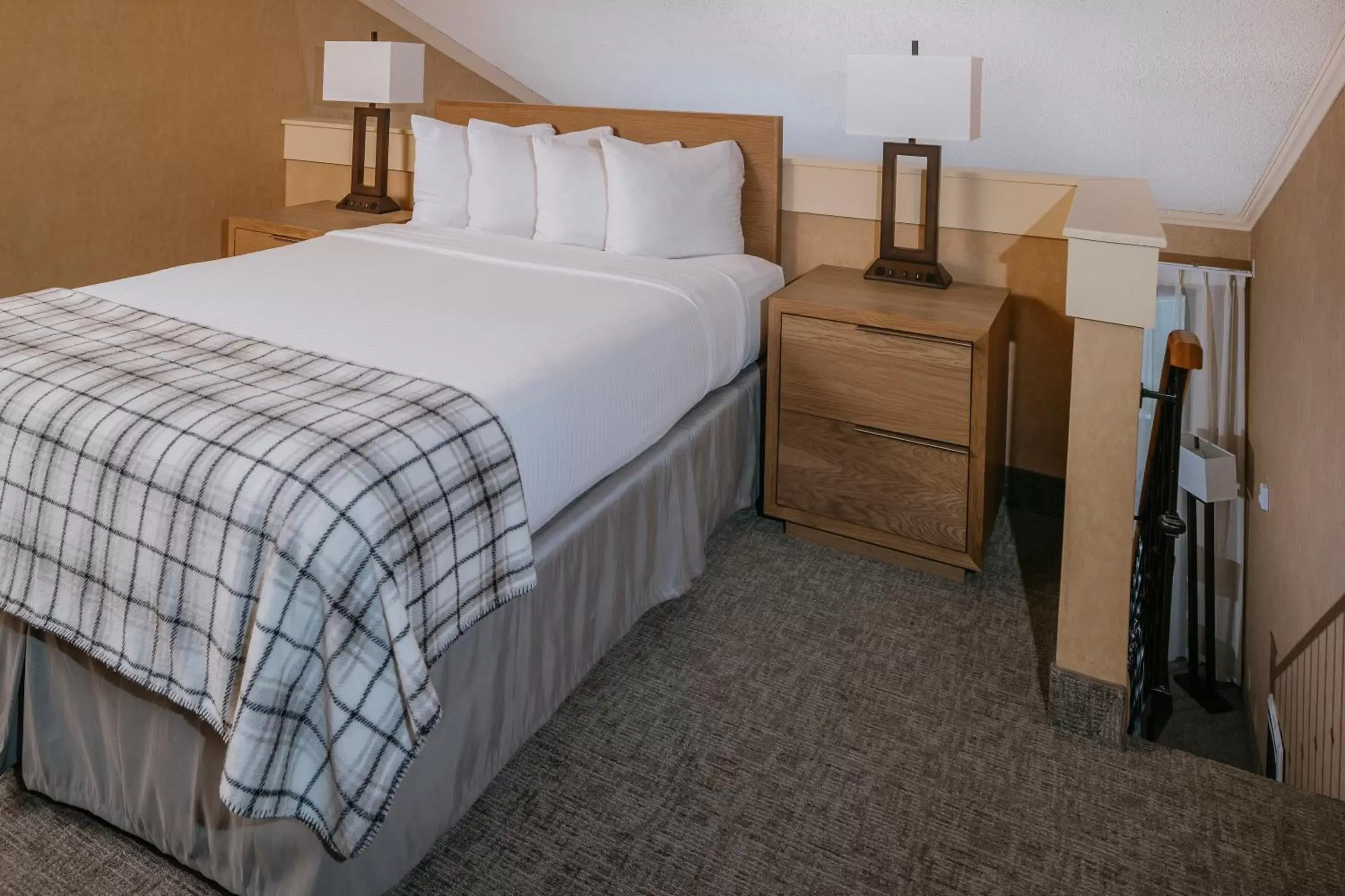 Bed in Mammoth Mountain Inn