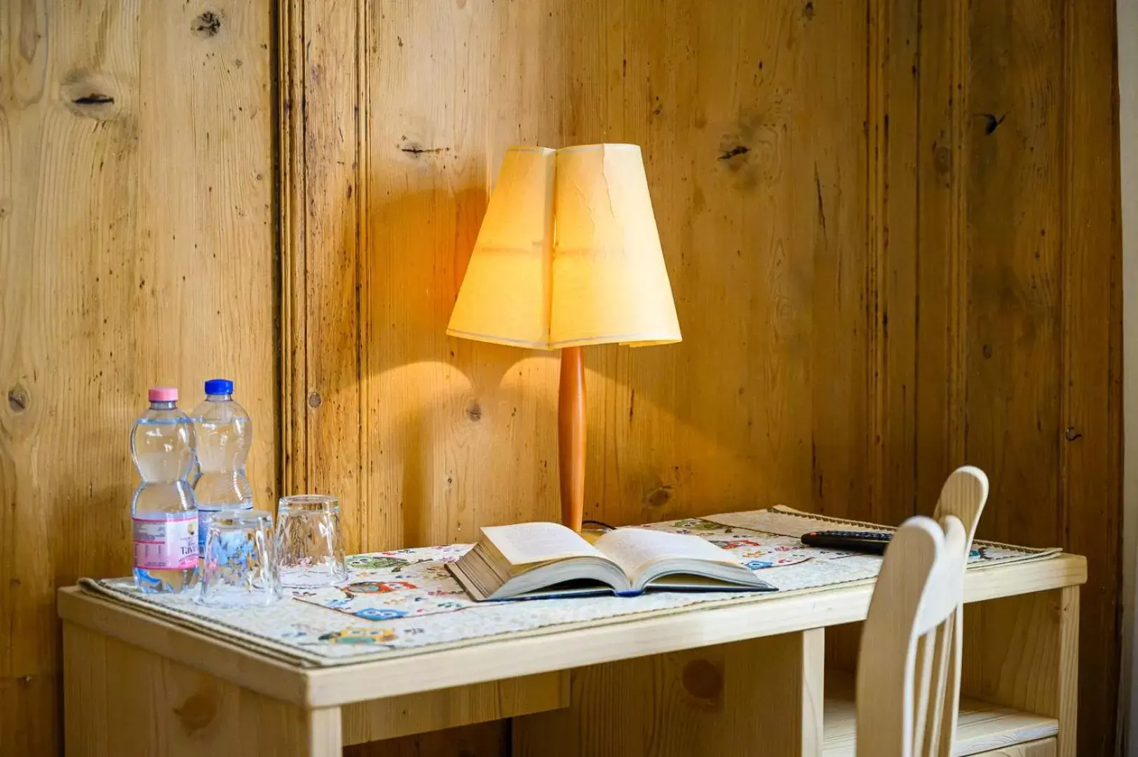 Bedroom in Hotel Centrale, Typically Swiss