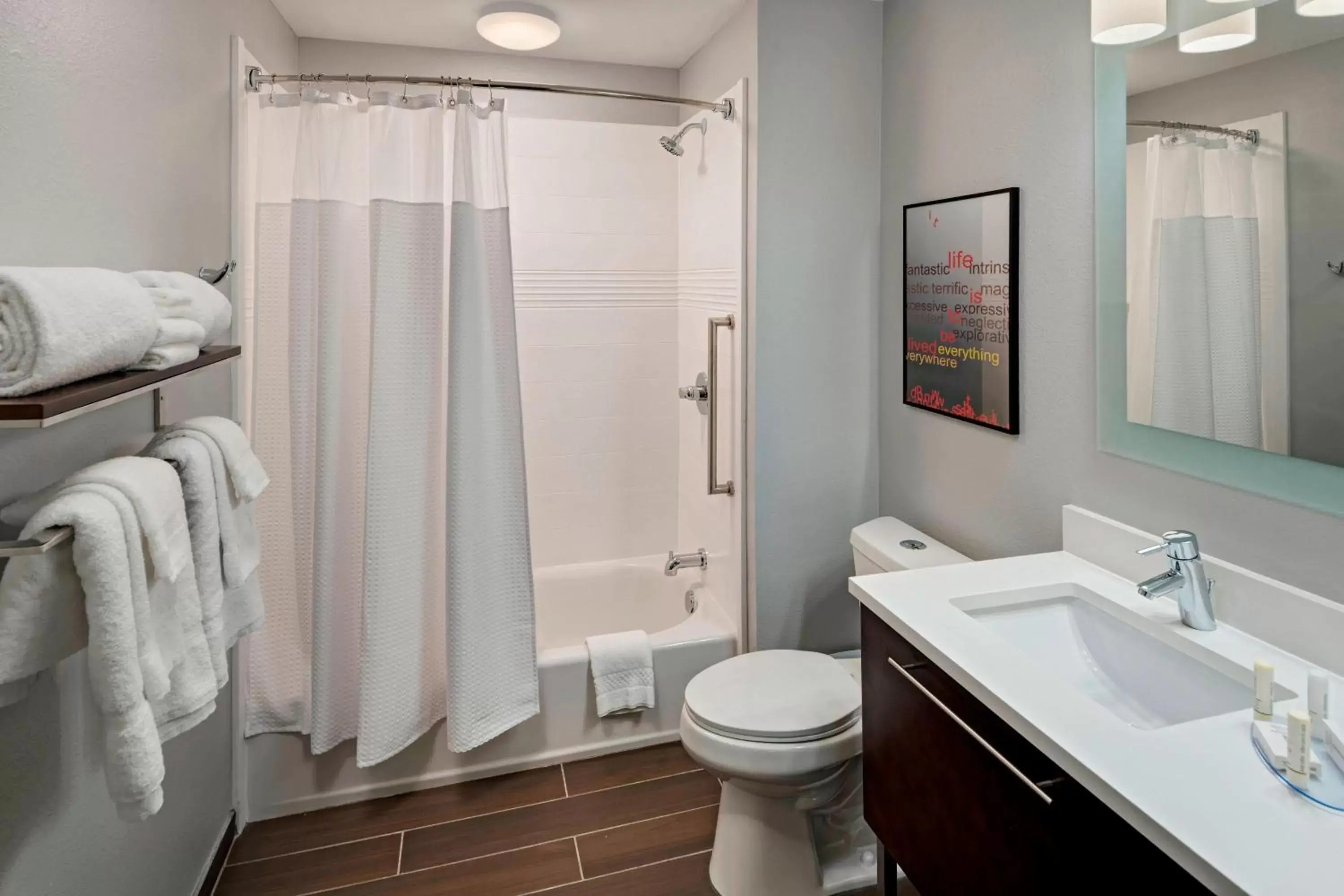 Bathroom in TownePlace Suites by Marriott Baton Rouge Port Allen