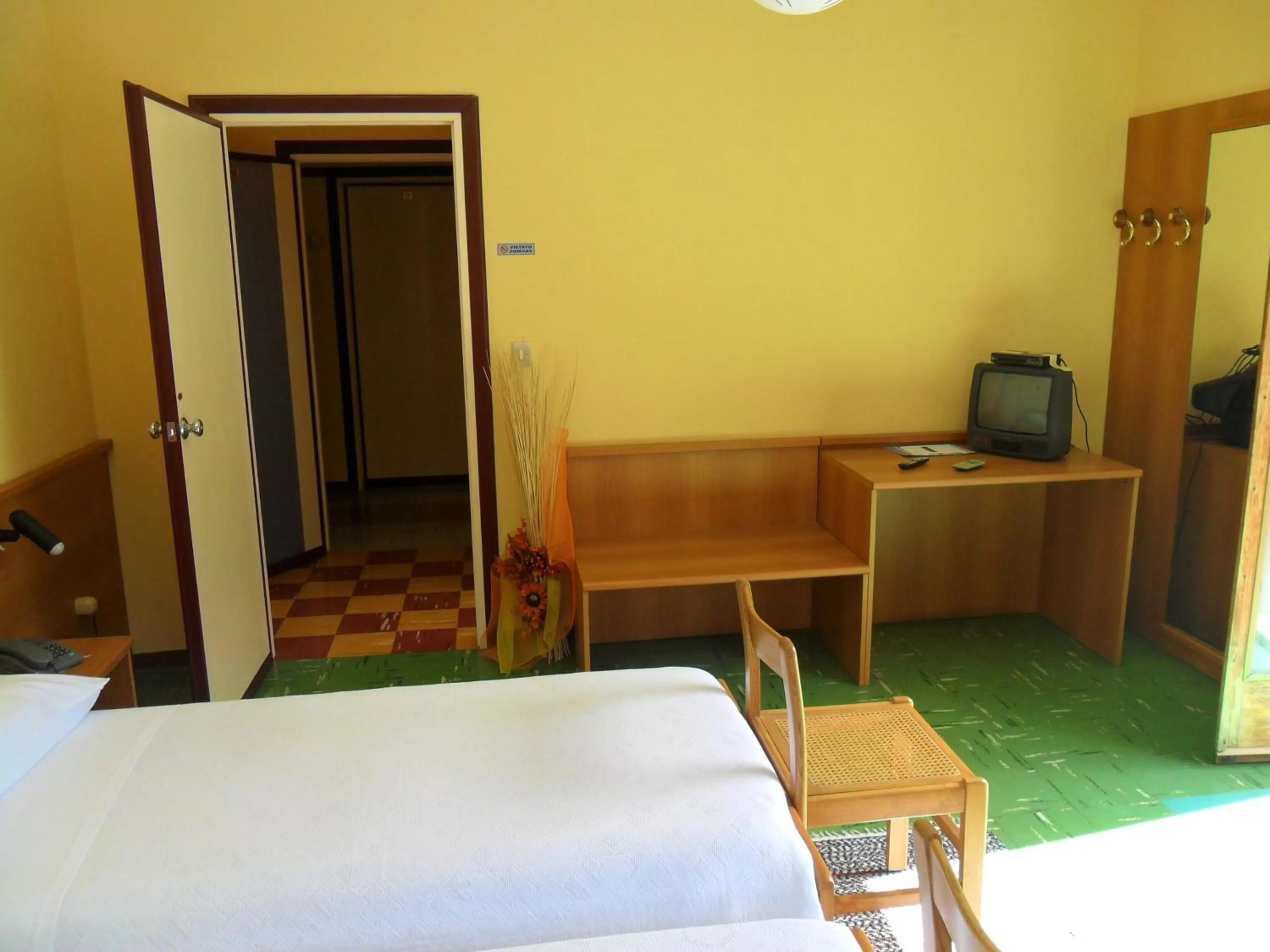 Garden, Bed in Albergo Motel Dosdè B&B