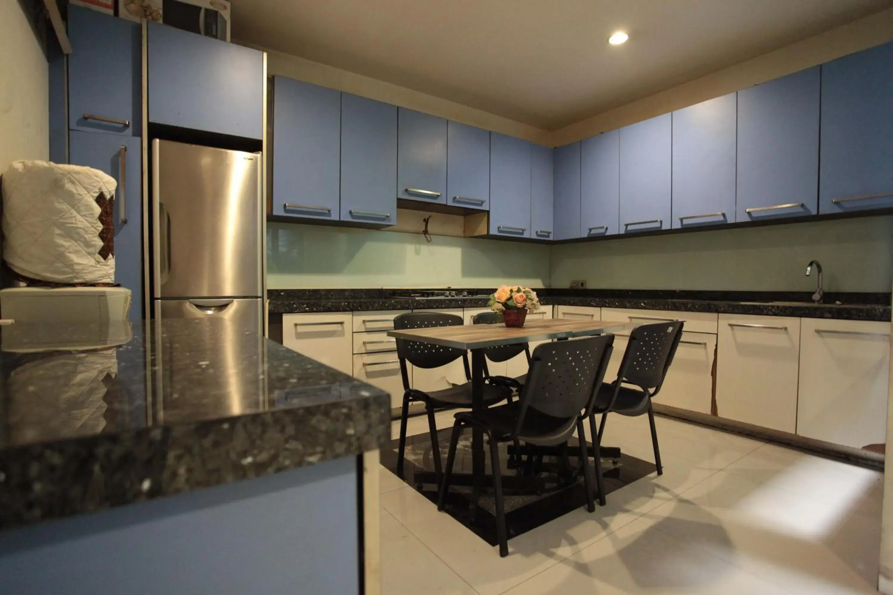 Kitchen/Kitchenette in LeGreen Suite Tebet