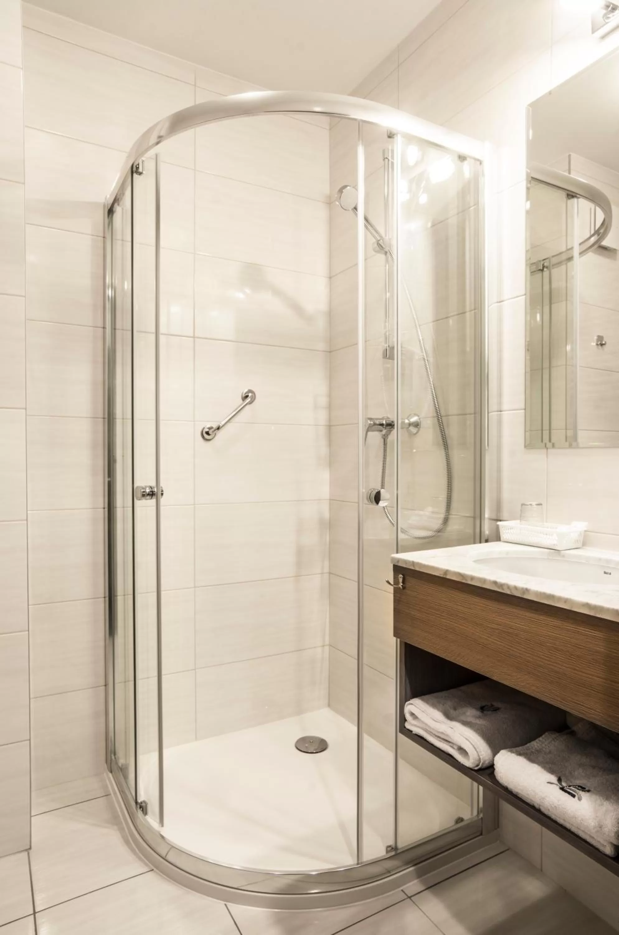 Bathroom in Hotel Urbi