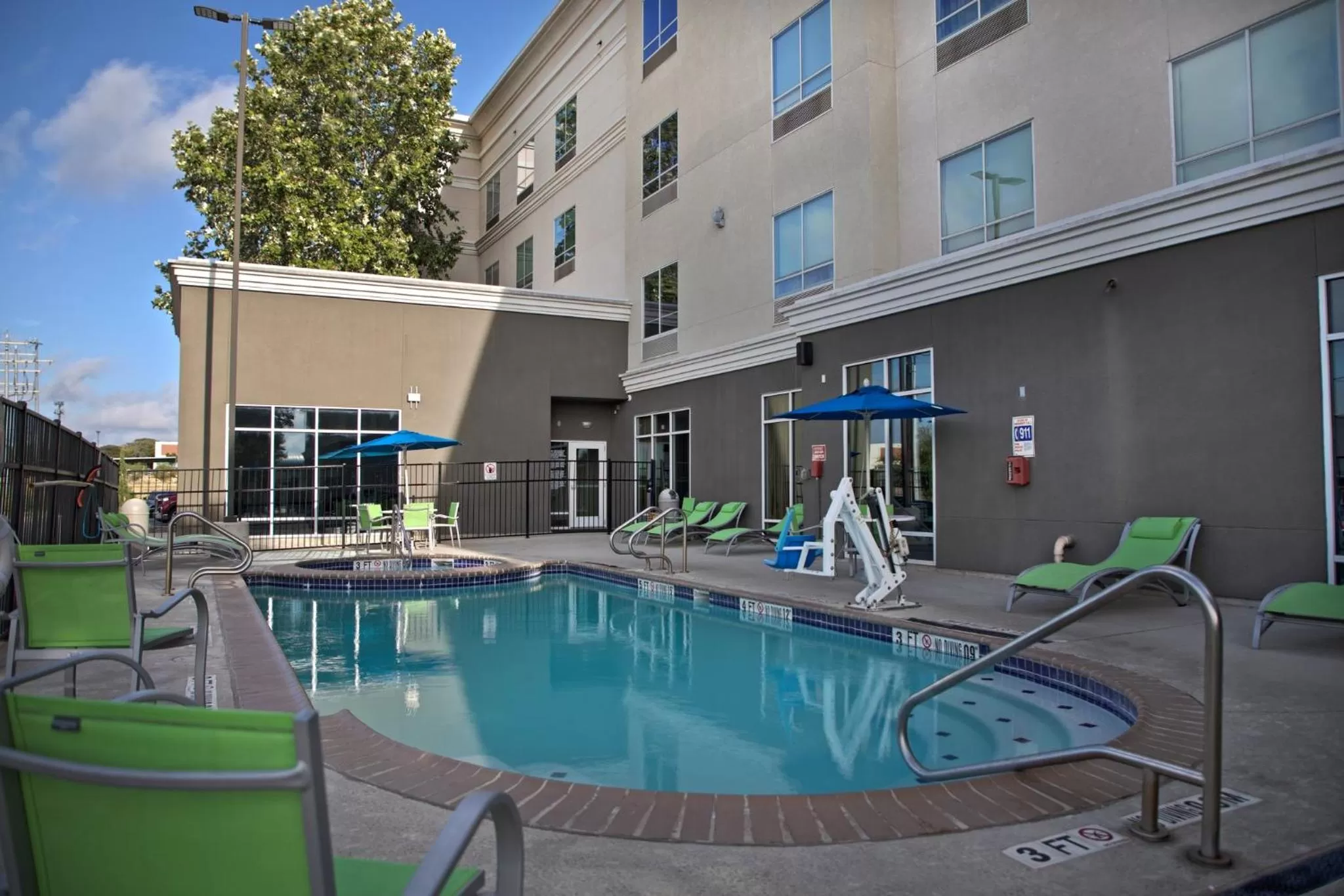 Swimming pool in Holiday Inn Hotel & Suites Northwest San Antonio by IHG