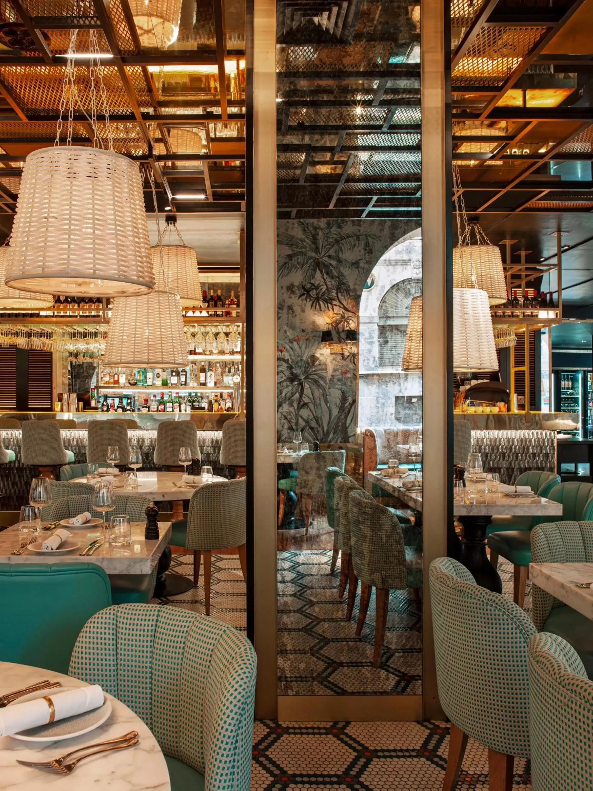 Restaurant/places to eat, Lounge/Bar in ME London by Melia