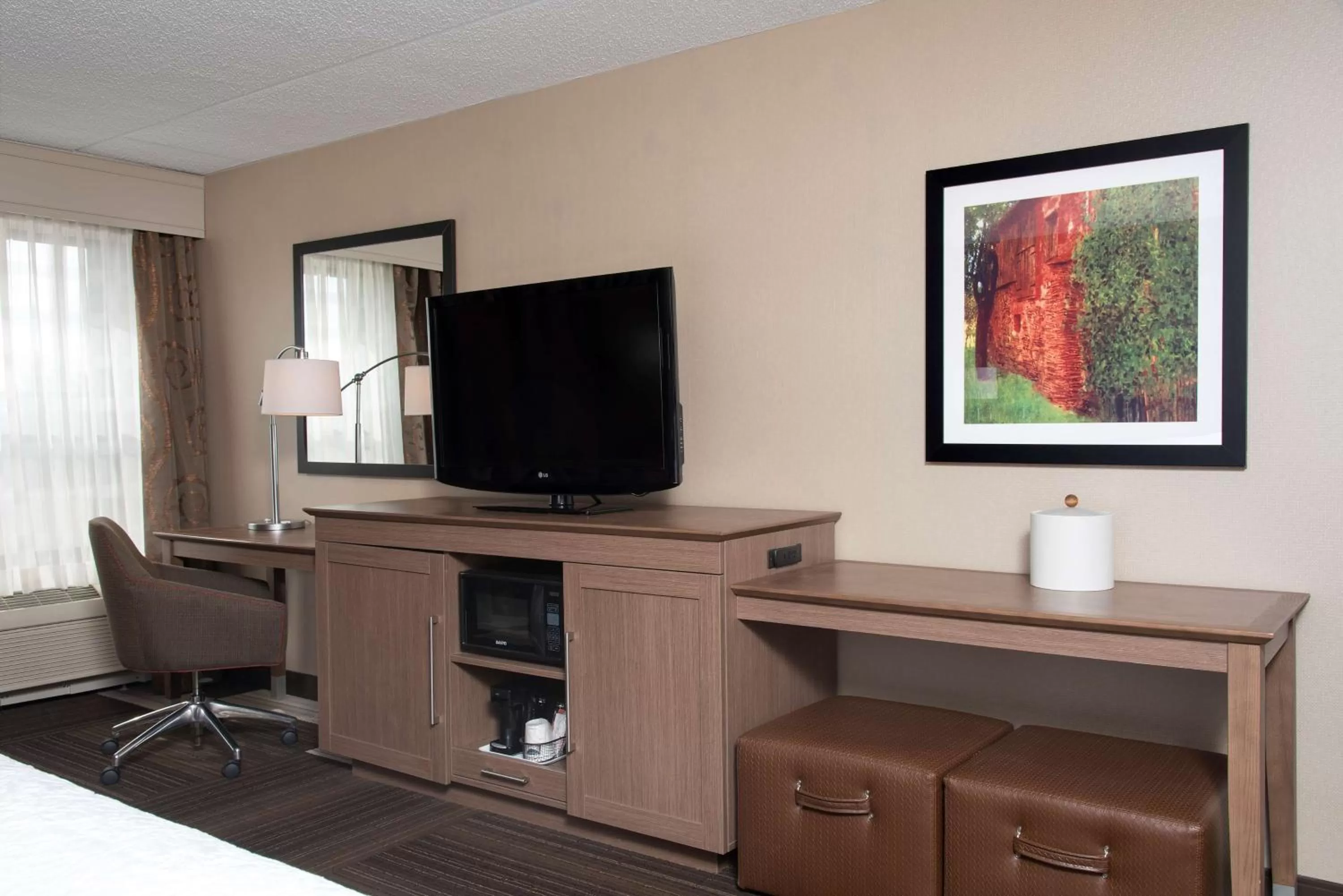 Bed in Hampton Inn Seymour