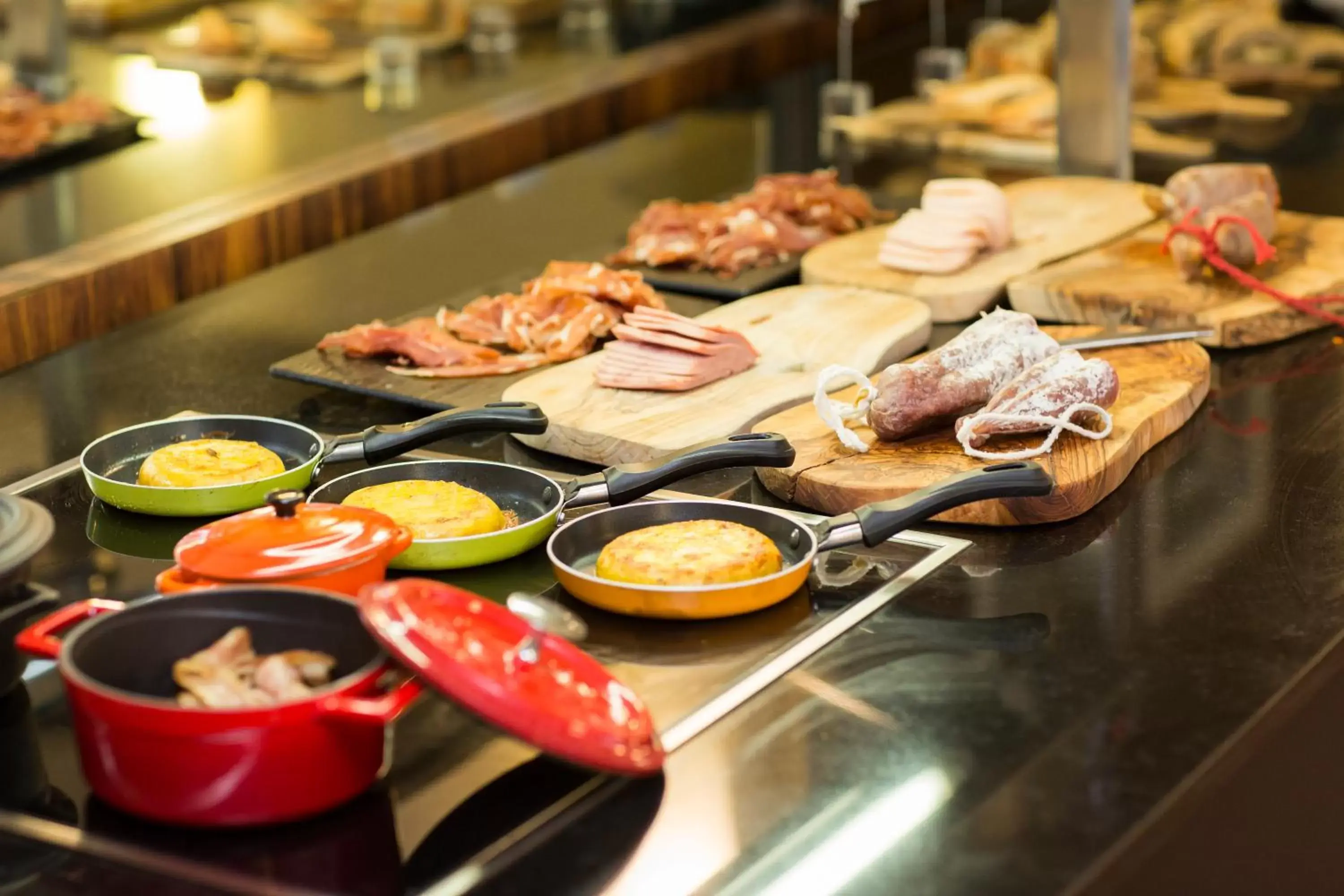 Buffet breakfast in Hotel Tres Reyes Pamplona Buffet breakfast in Hotel Tres Reyes Pamplona