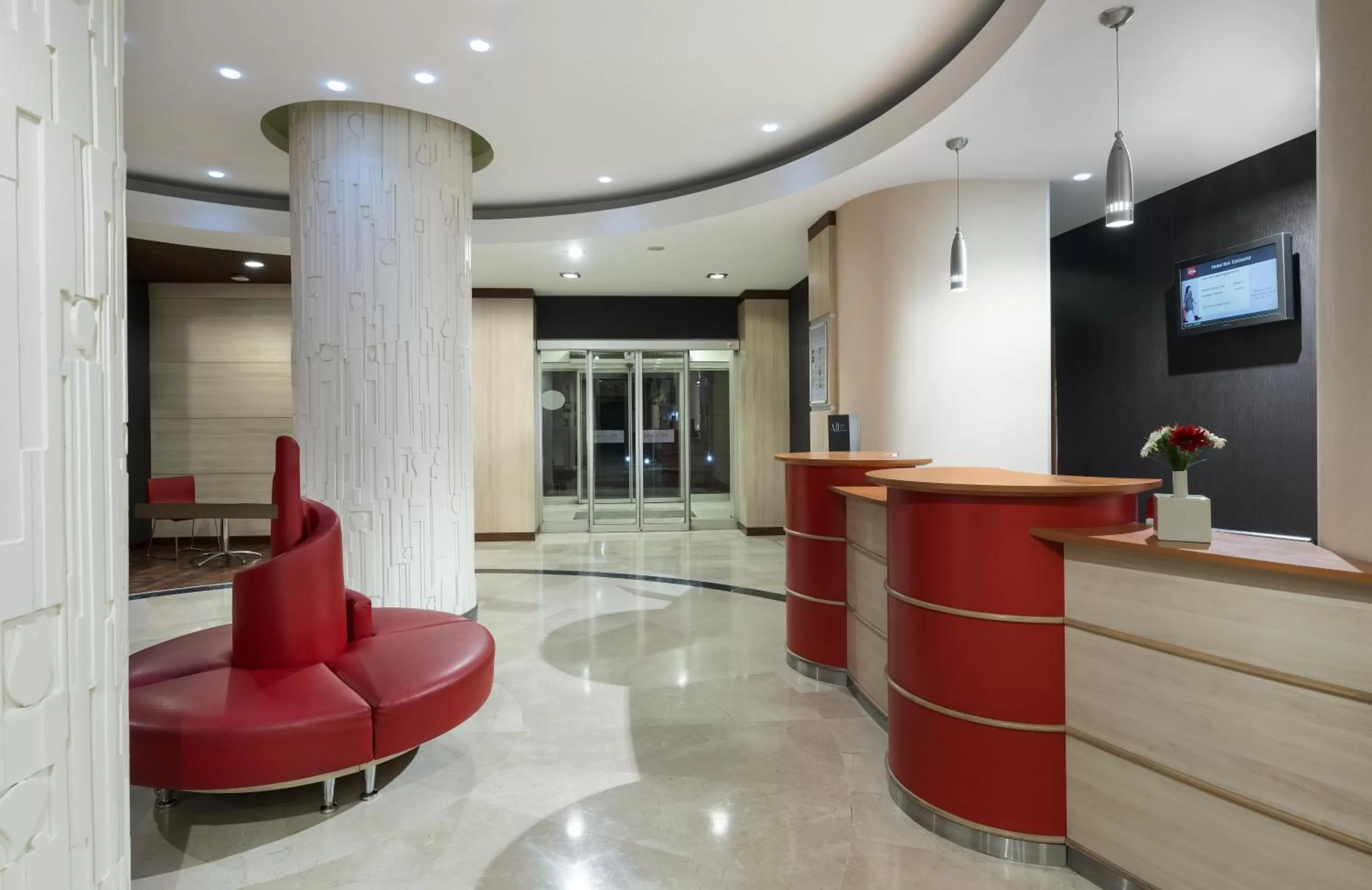 Lobby or reception in Ibis Eskisehir