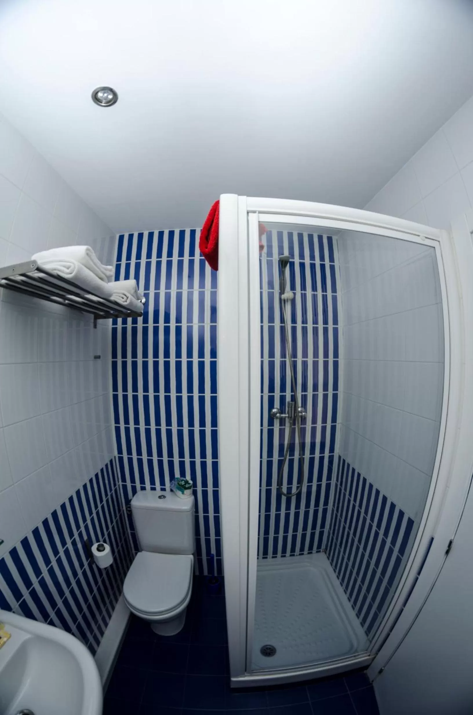 Bathroom in Pensión Blanca B&B