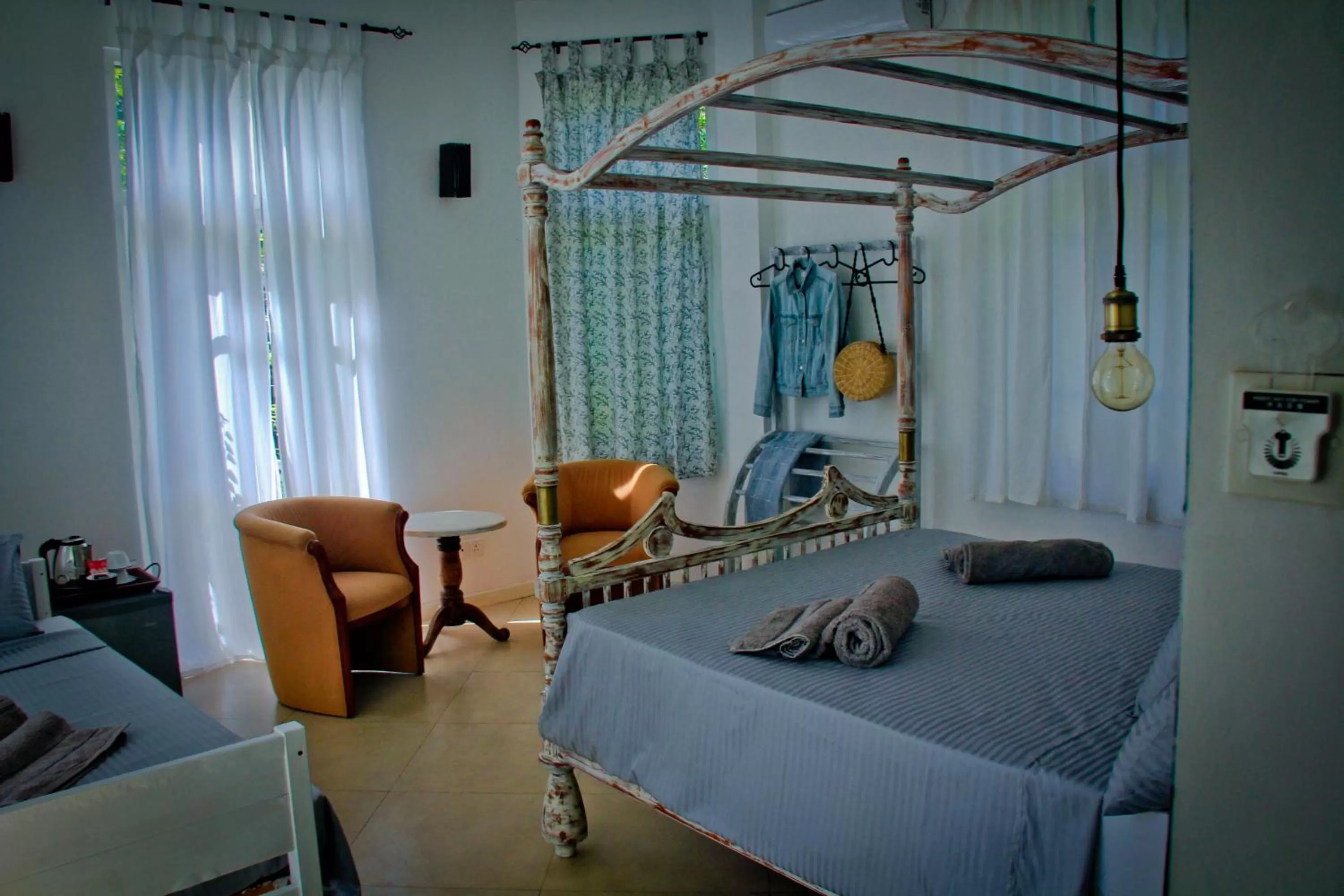 Triple Room with Garden View in Villa South