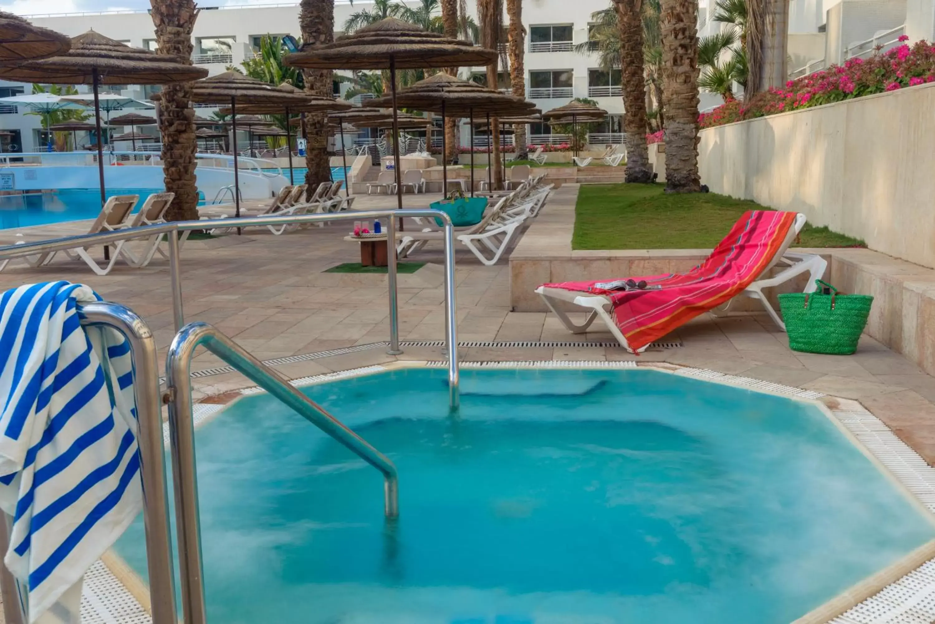 Swimming Pool in Leonardo Royal Resort Eilat