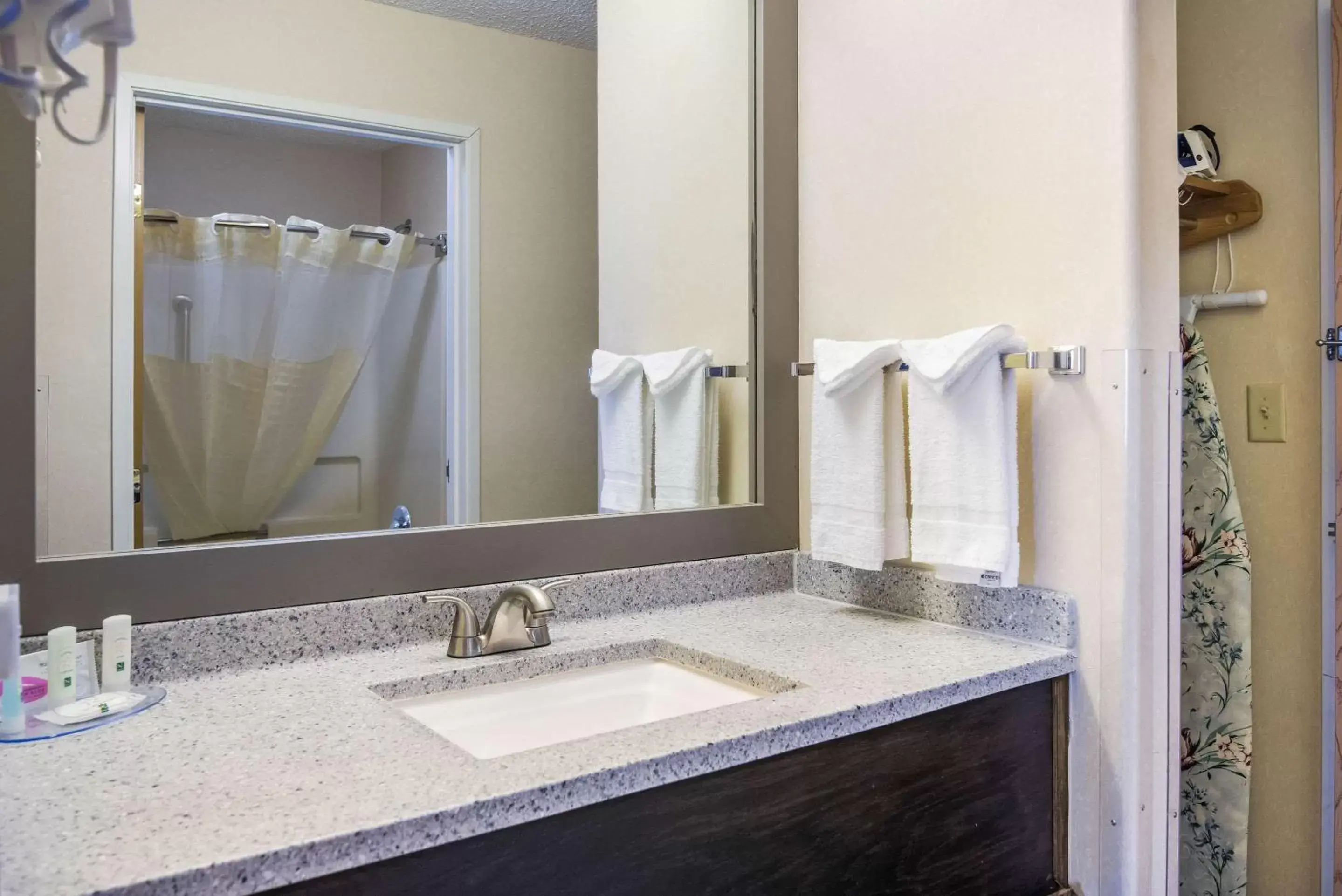 Bathroom in Quality Inn & Suites West