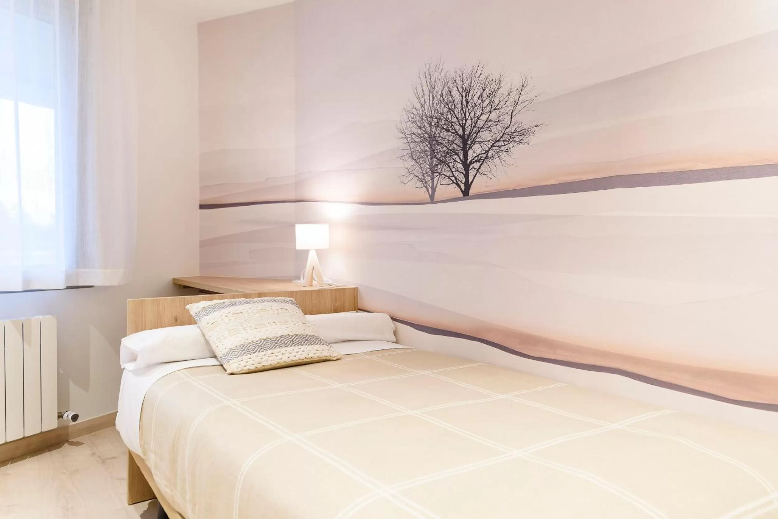 Bedroom, Bed in APARTHOTEL SALBURUA