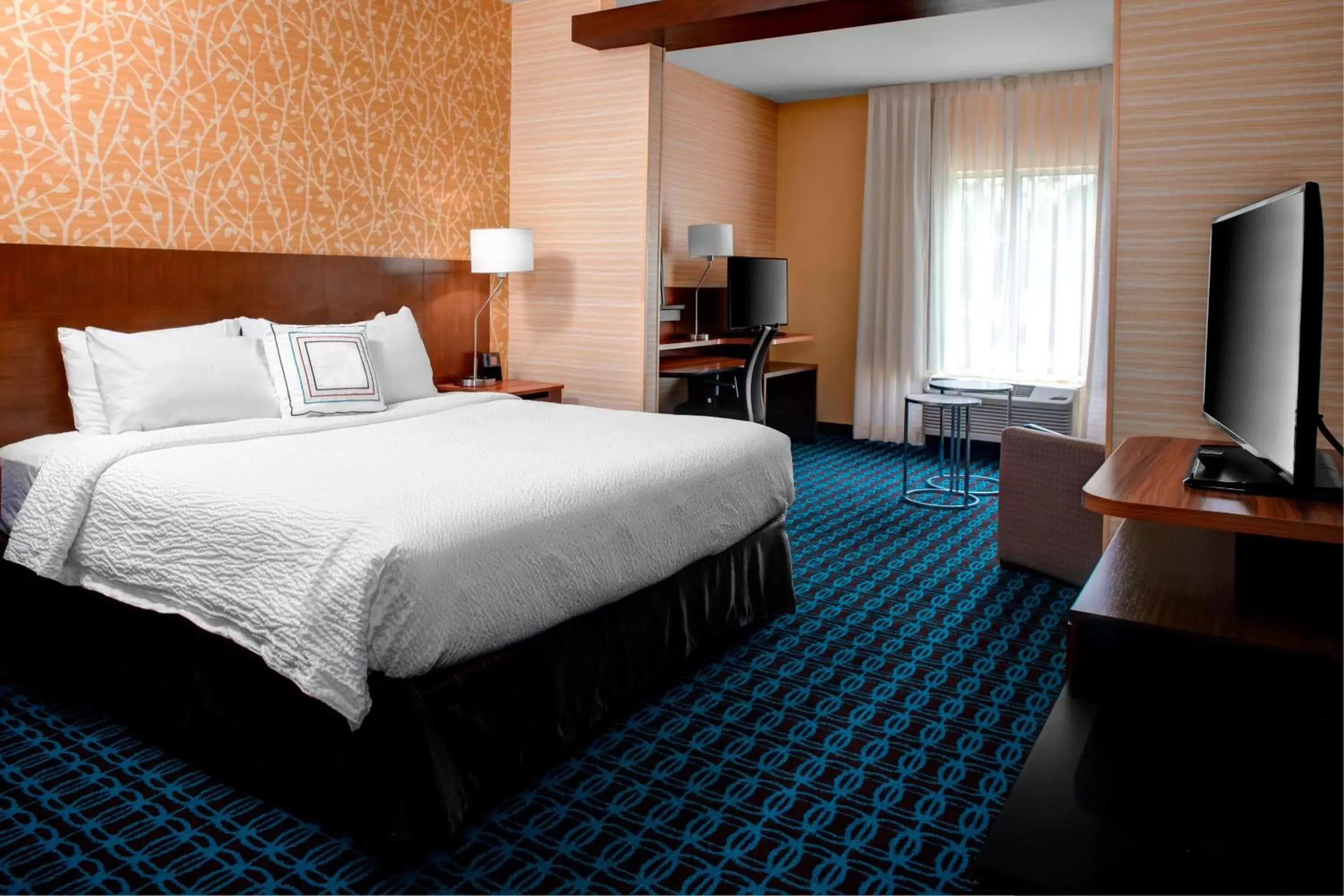 Photo of the whole room, Bed in Fairfield Inn & Suites by Marriott Douglas