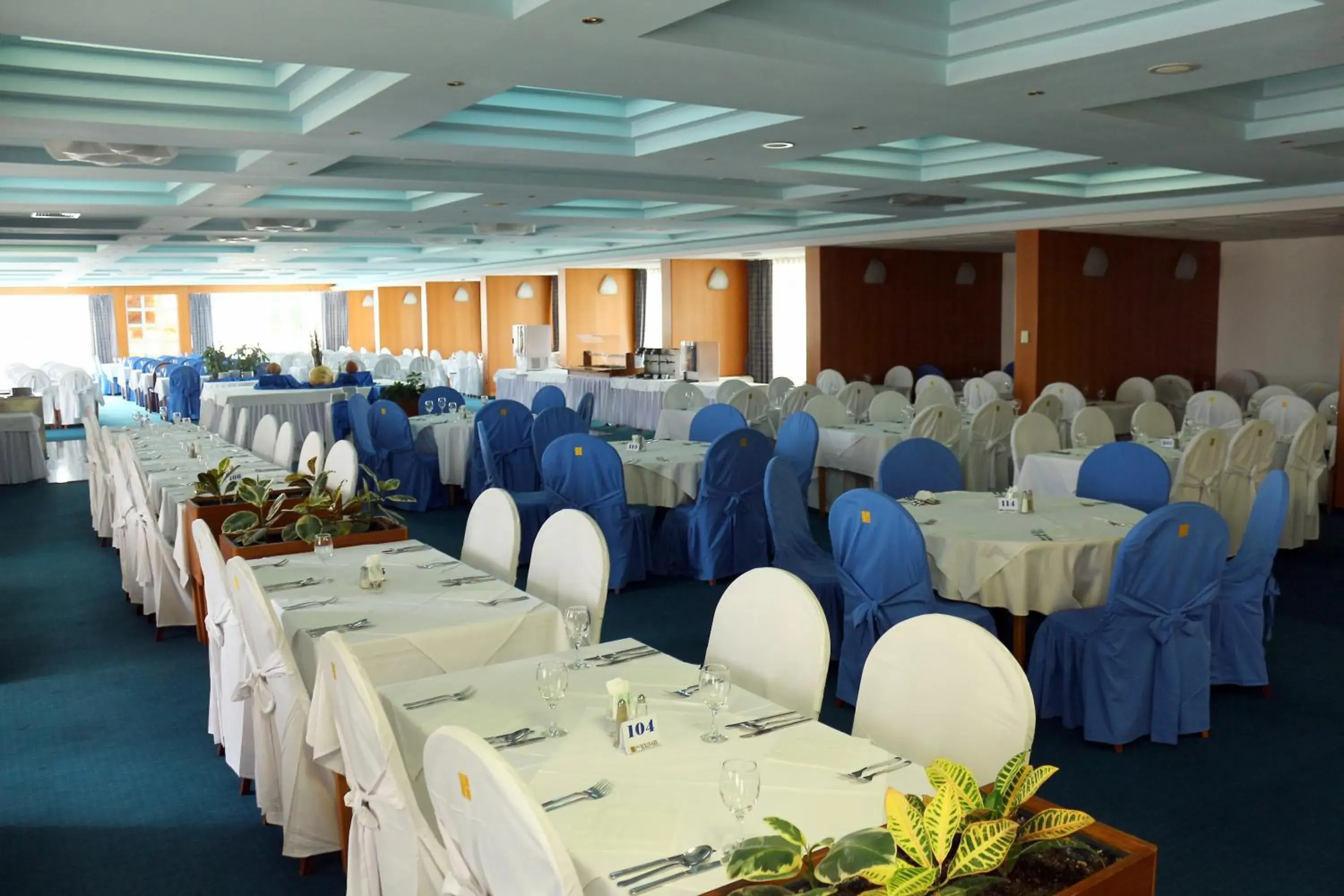 Restaurant/places to eat, Banquet Facilities in Hotel Kolovare