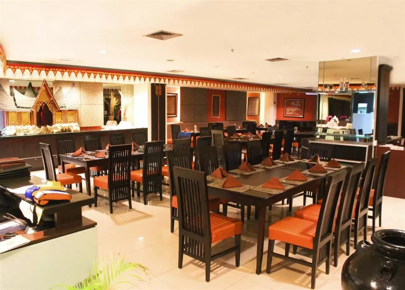 Breakfast, Restaurant/Places to Eat in Balairung Hotel Jakarta