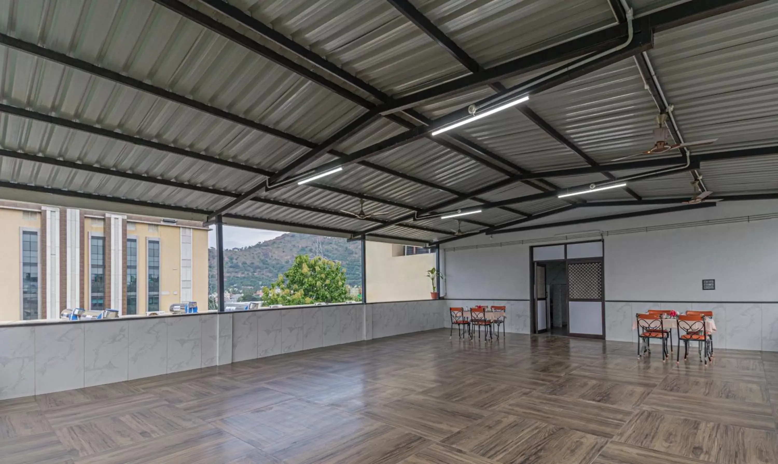 Restaurant/places to eat in Treebo Pranav Park Restaurant/places to eat in Treebo Pranav Park